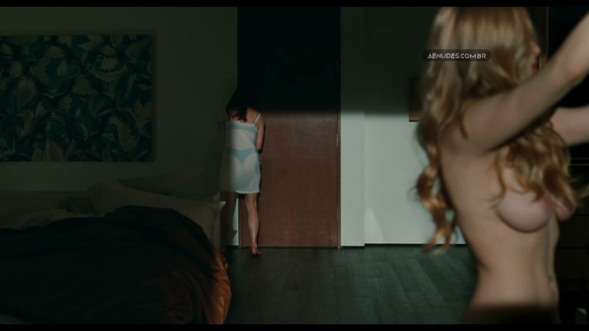Amanda Seyfried nua pelada cena de sexo em Chloe