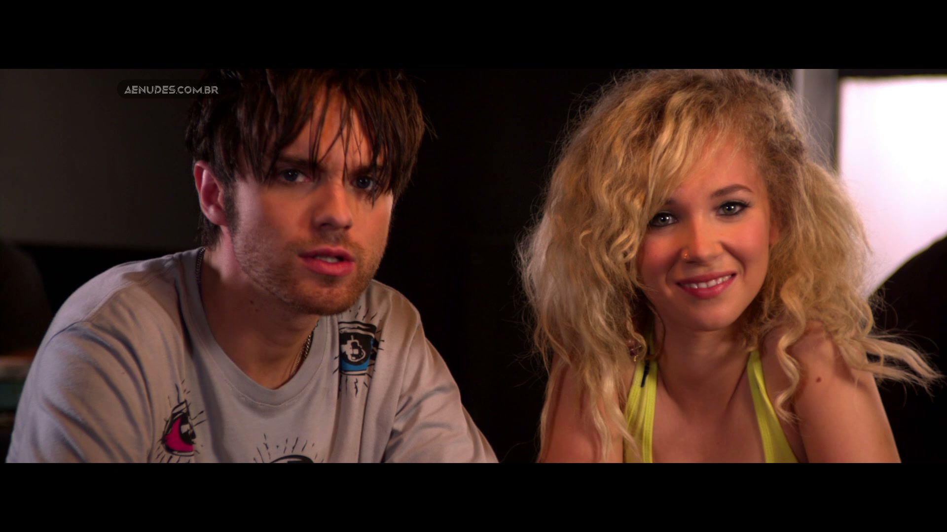 Juno Temple nua pelada cena de sexo em Kaboom