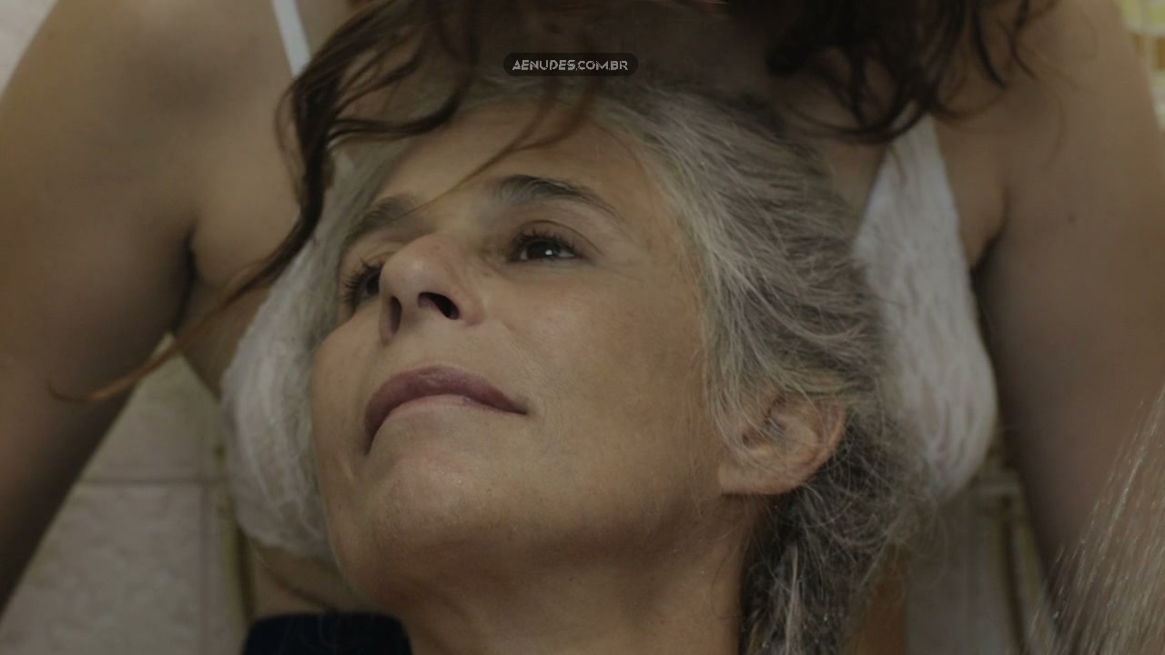 Lara Tremouroux Andreia Beltrao Jessica Ellen nua pelada cena de sexo em Ela e Eu