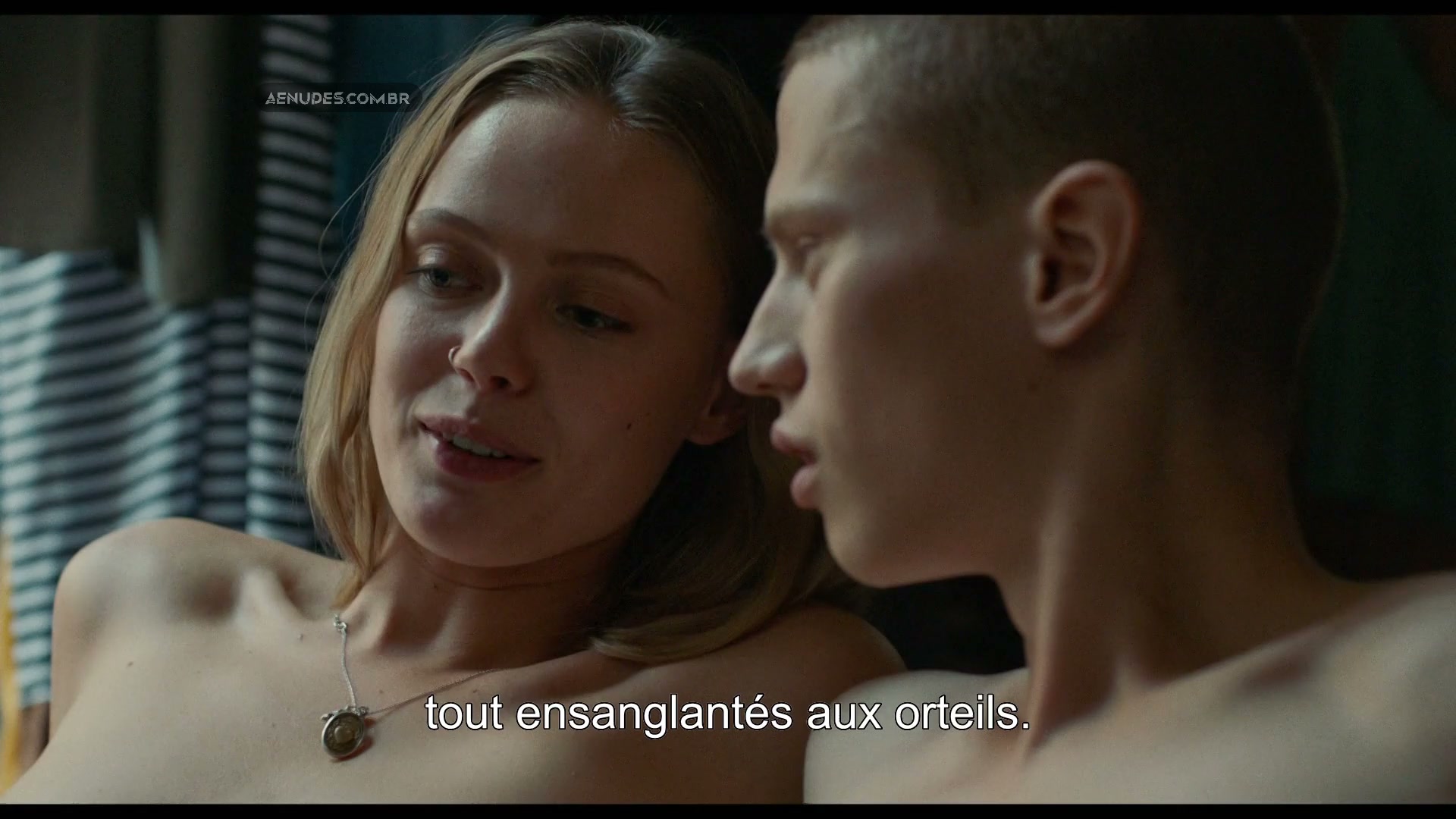 Frida Gustavsson nua pelada cena de sexo em Tigers, 2020 (Tigrar)