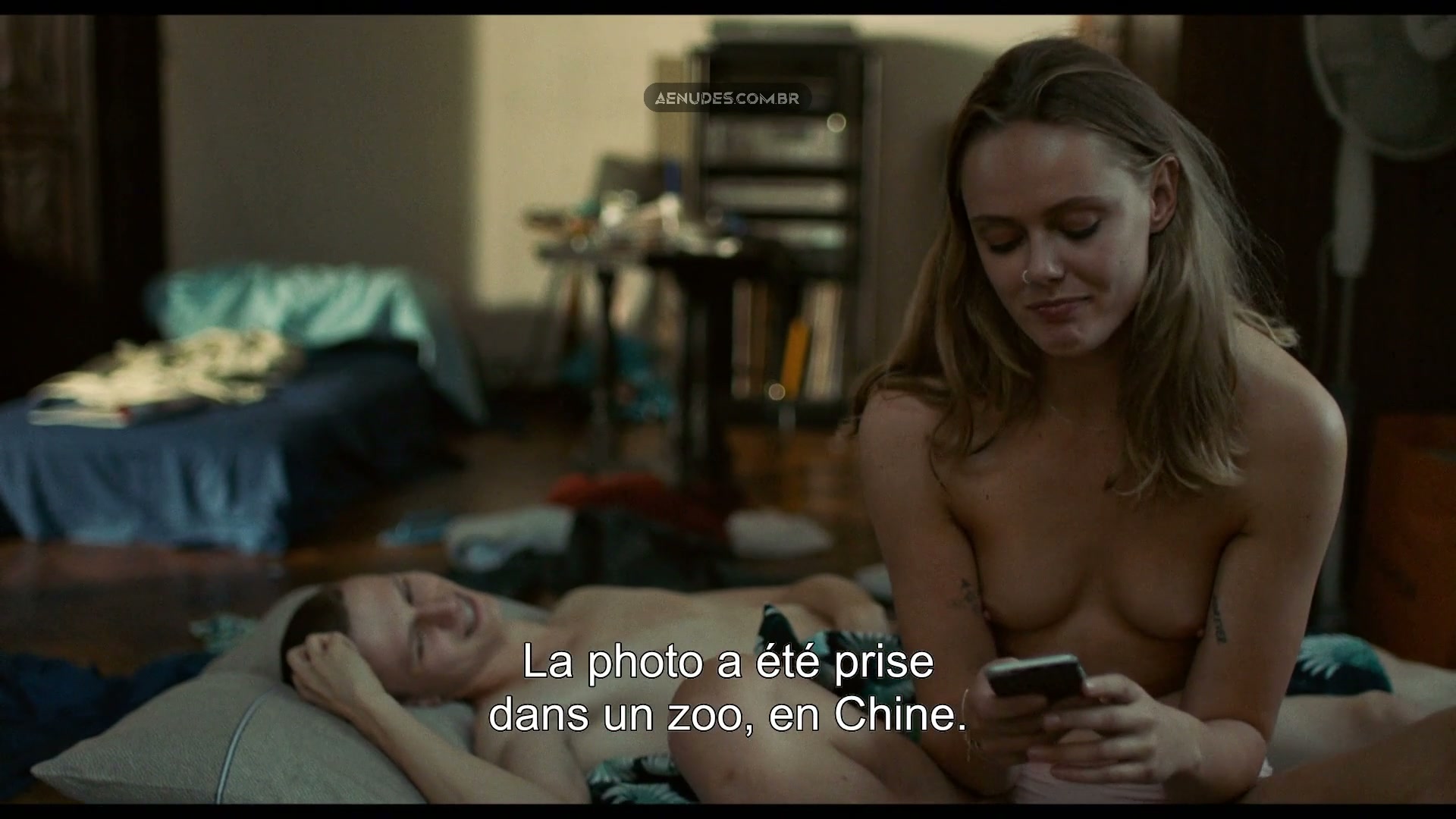 Frida Gustavsson nua pelada cena de sexo em Tigers, 2020 (Tigrar)