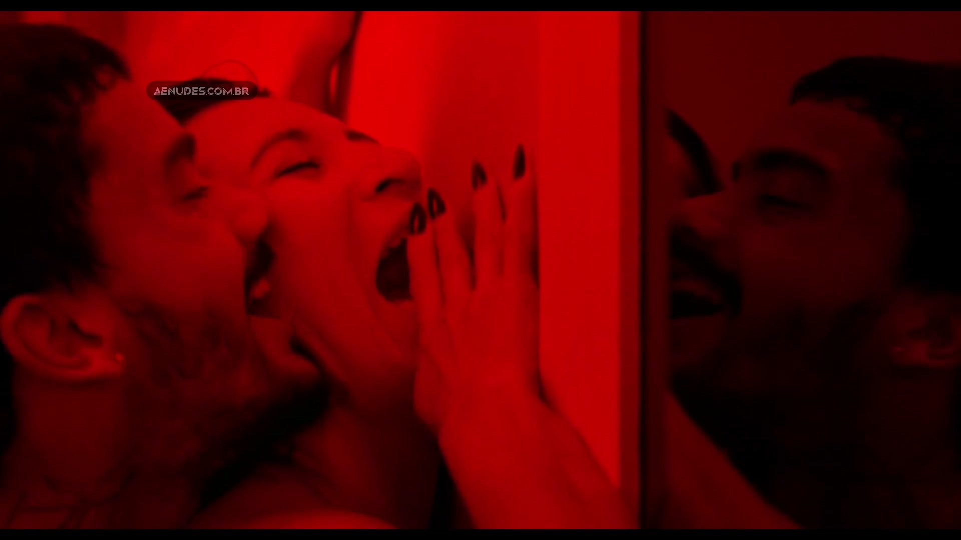 Isabela Catayo nua pelada cena de sexo em Motel Destino