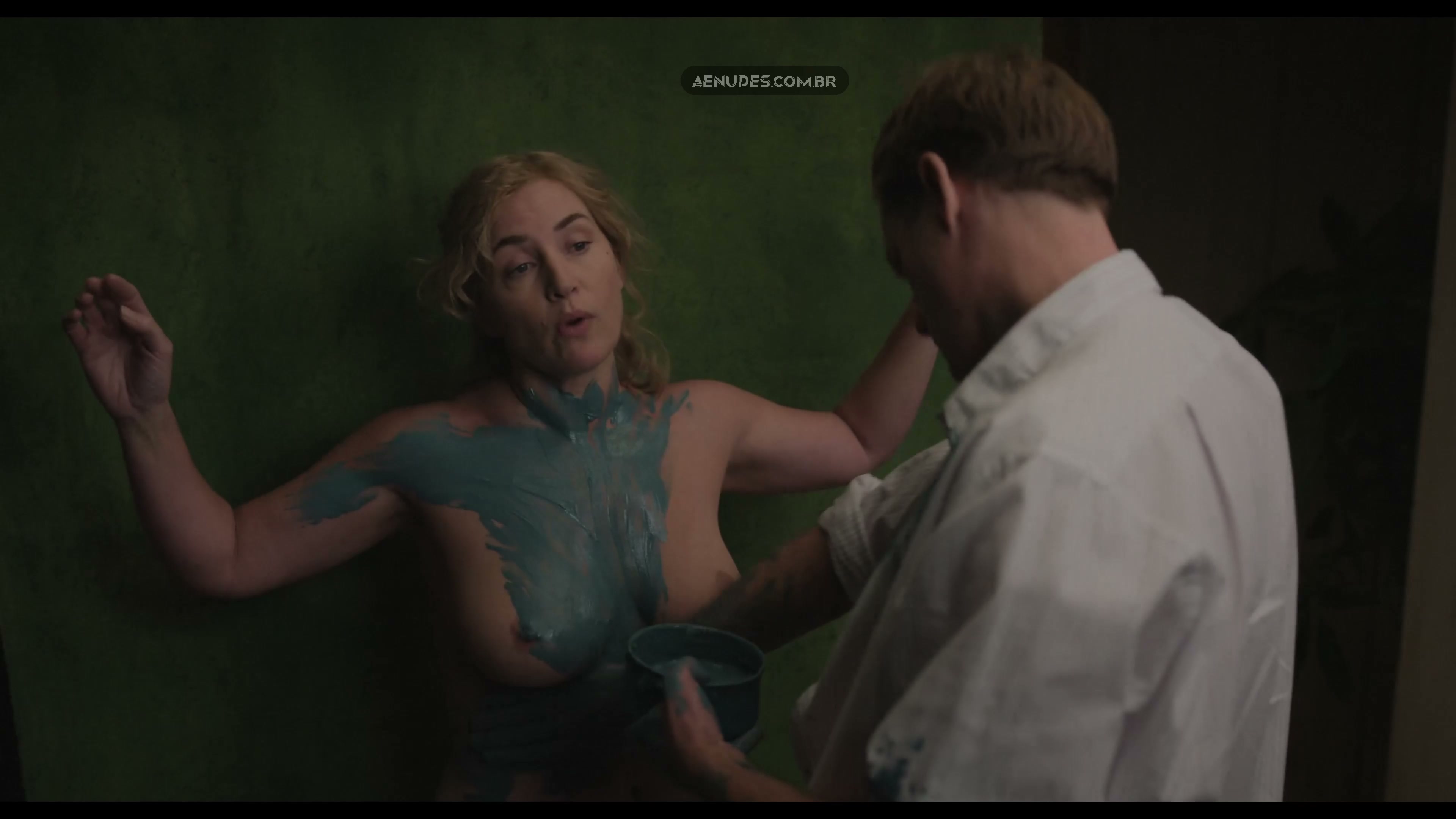 Kate Winslet nua pelada cena de sexo em Lee