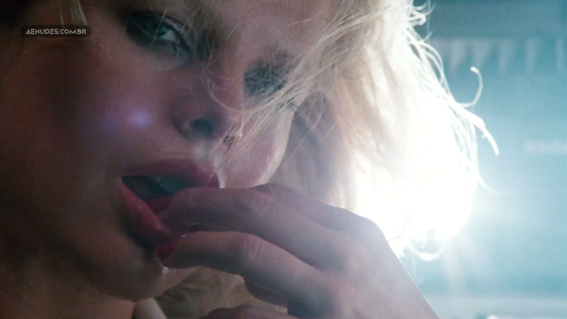 Kim Basinger nua pelada cena de sexo em Nove Semanas e Meia de Amor
