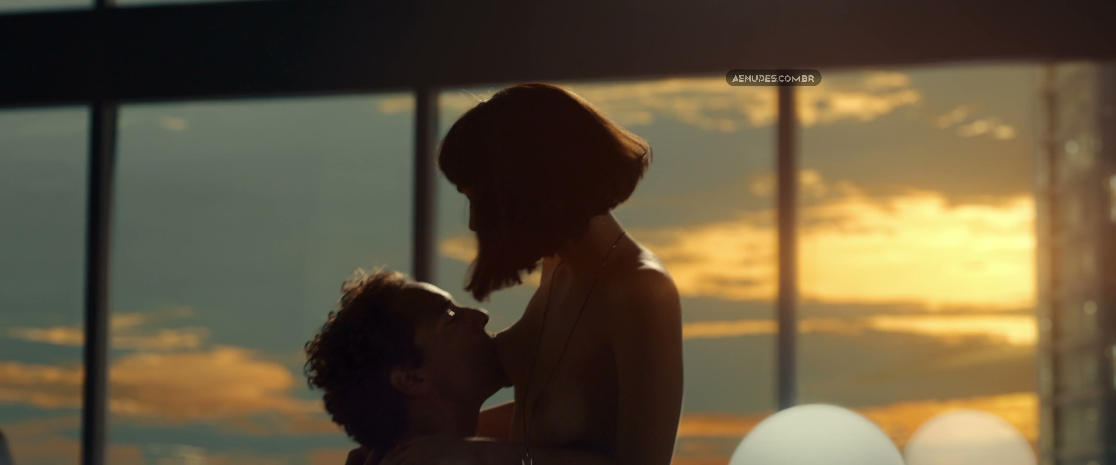 Matilda de Angelis nua pelada cena de sexo em Citadel: Diana