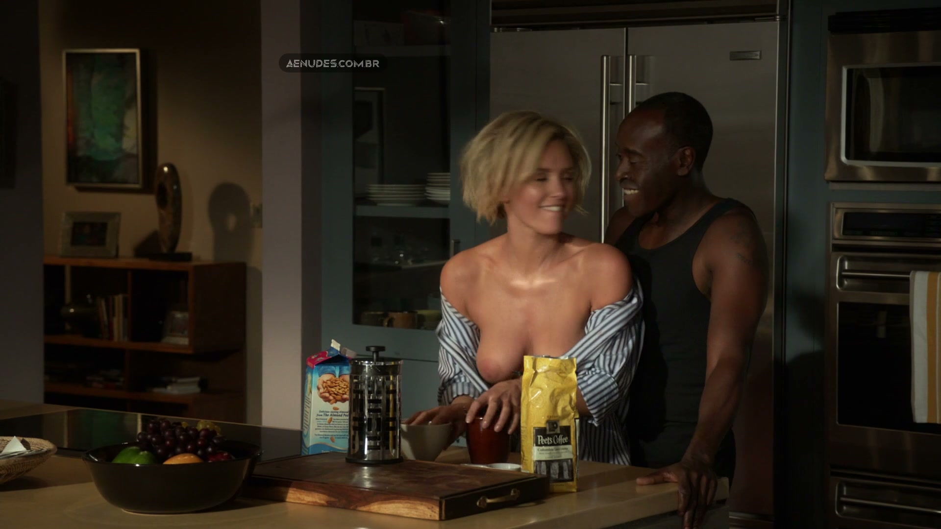 Nicky Whelan nua pelada cena de sexo em House Of Lies, 2012
