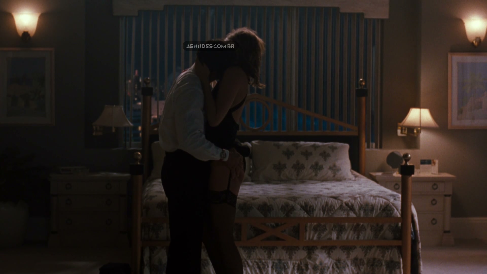 Sharon Stone nua pelada cena de sexo em The Specialist (O Especialista)