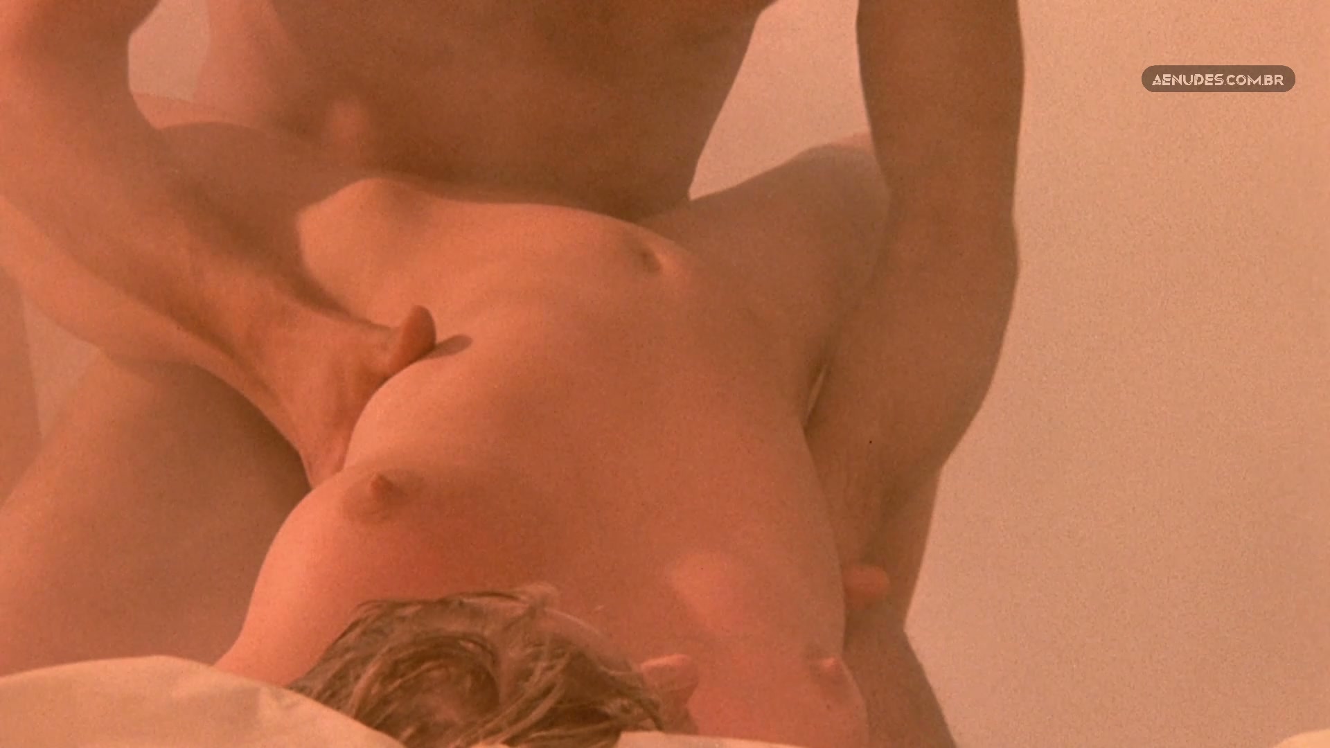 Bo Derek nua pelada cena de sexo em Bolero