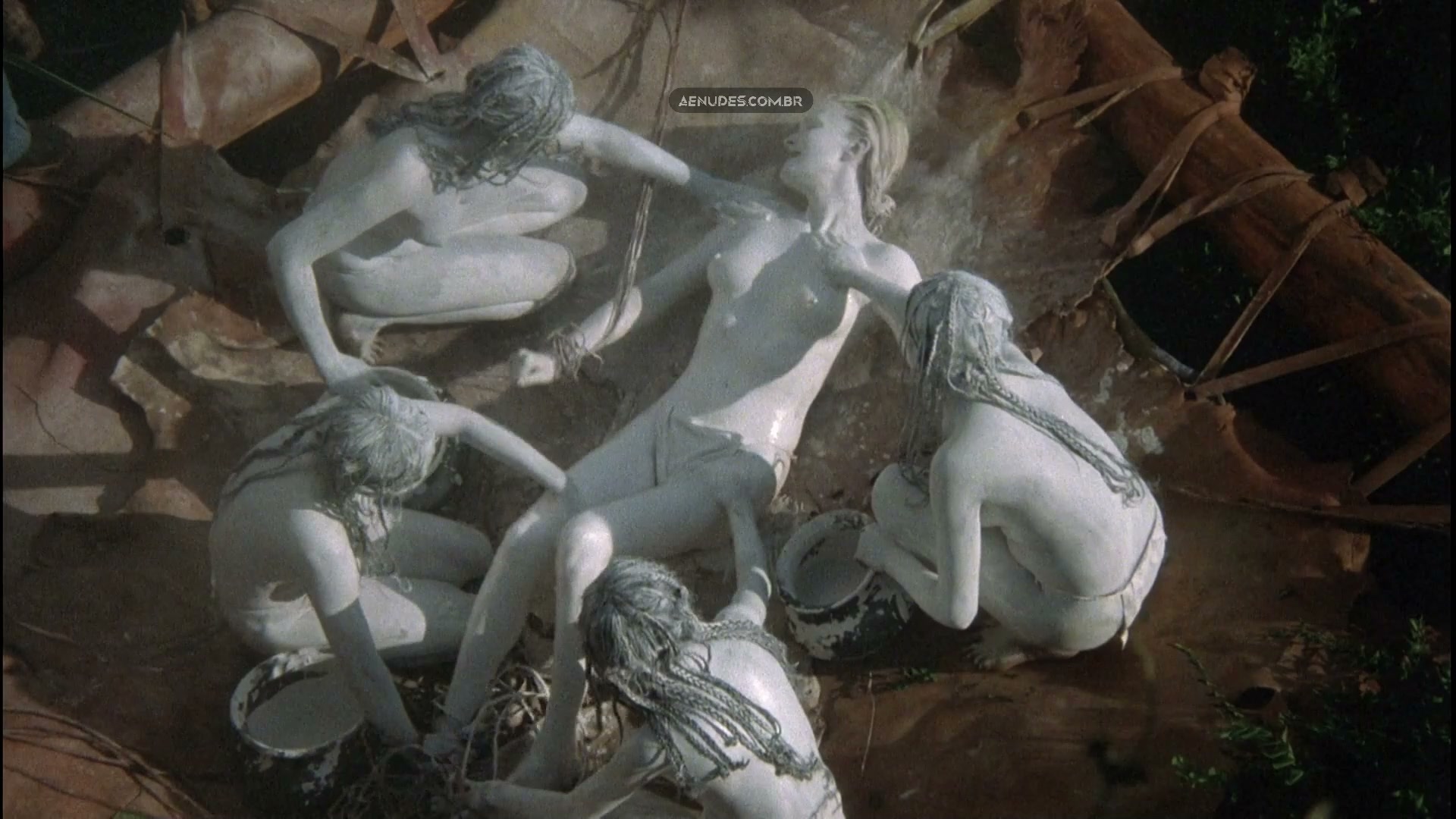 Bo Derek nua pelada cena de sexo em Tarzan, O Filho das Selvas
