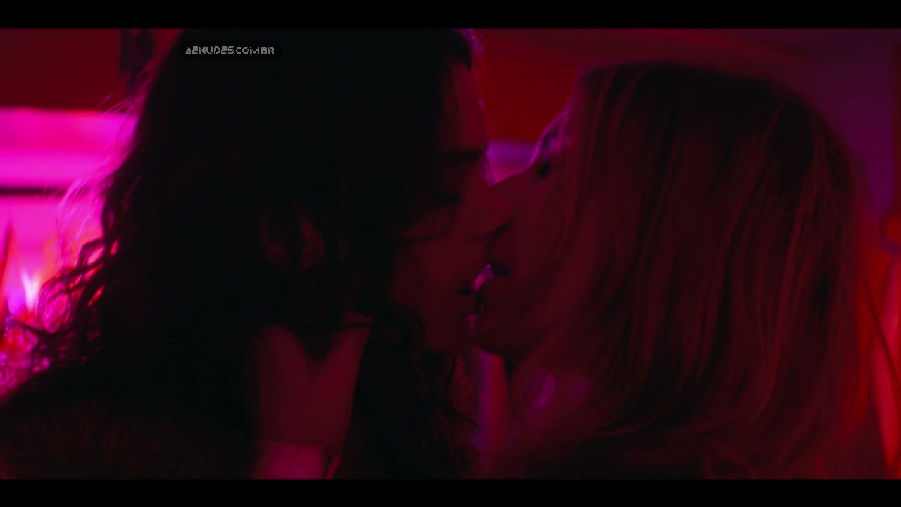 Bruna Marquezine Fernanda Paes Leme nua pelada cena de sexo em Amor da Minha Vida