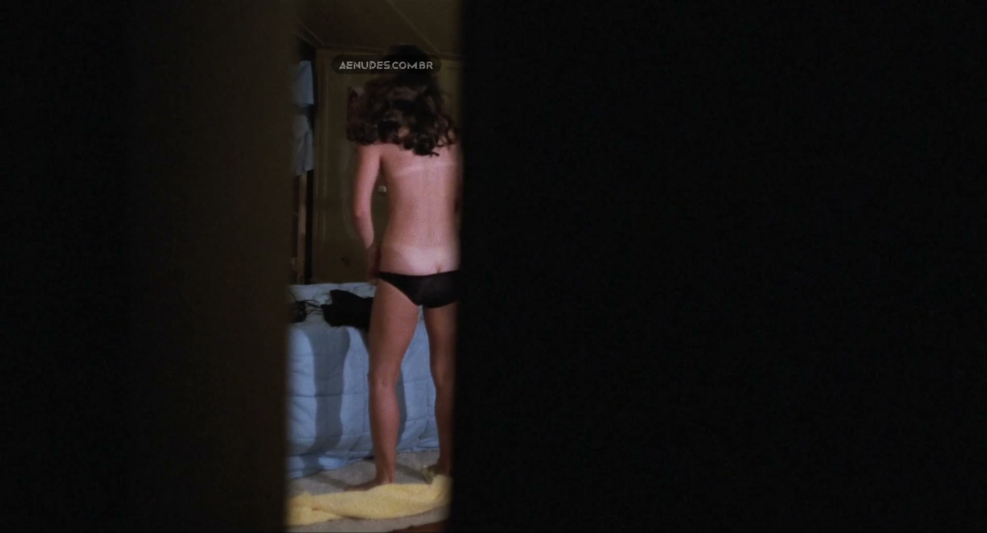 Daphne Zuniga Hunter Tylo nua pelada cena de sexo em Iniciação (Blutweihe)
