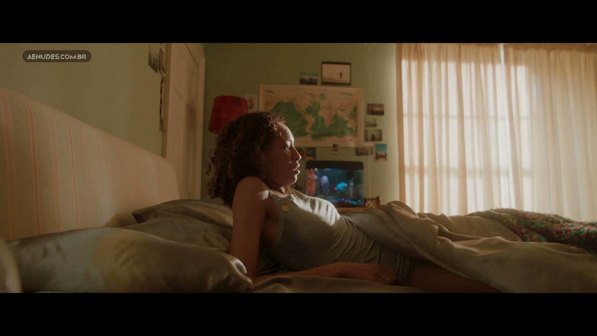 Ella-Rae Smith Jessica Alexander nua pelada cena de sexo em Nas Profundezas (In The Deep)
