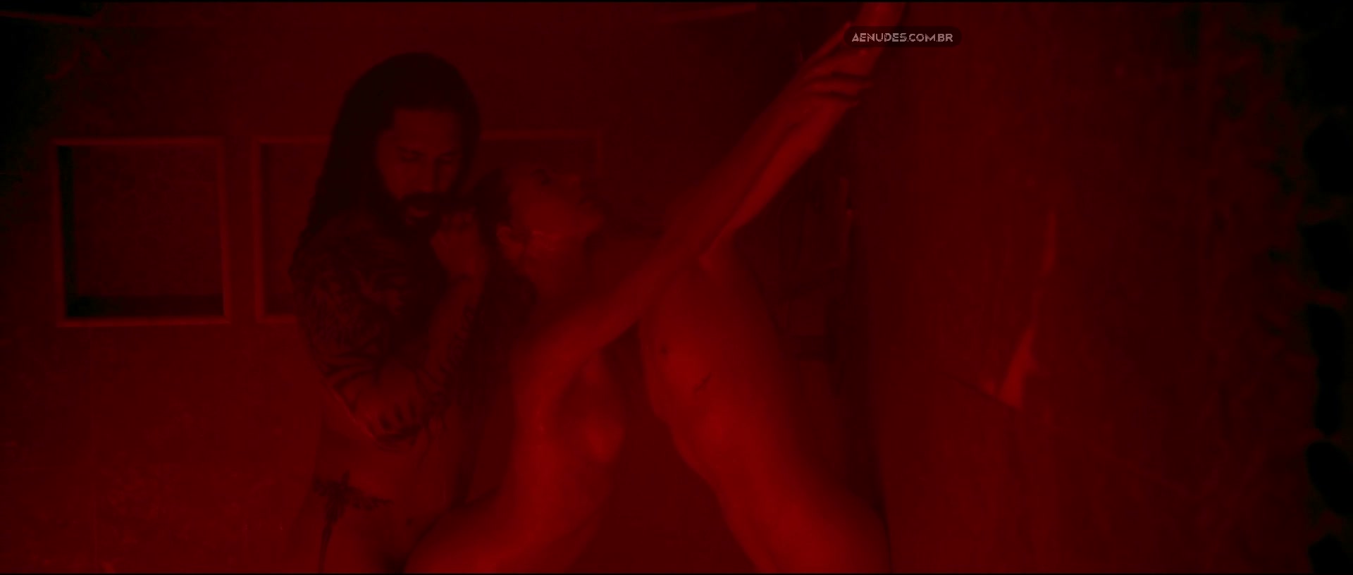 Erin Anne Gray Jessica Lelia Greene nua pelada cena de sexo em SWap