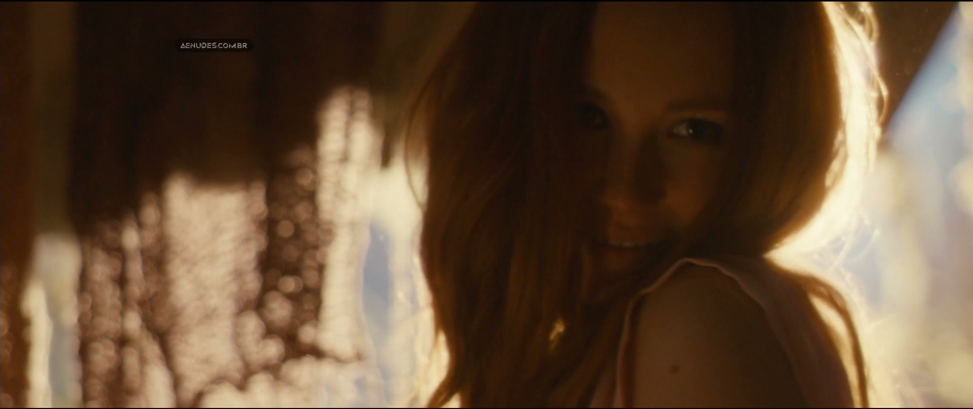 Juno Temple nua pelada cena de sexo em Amaldiçoado (Horns)