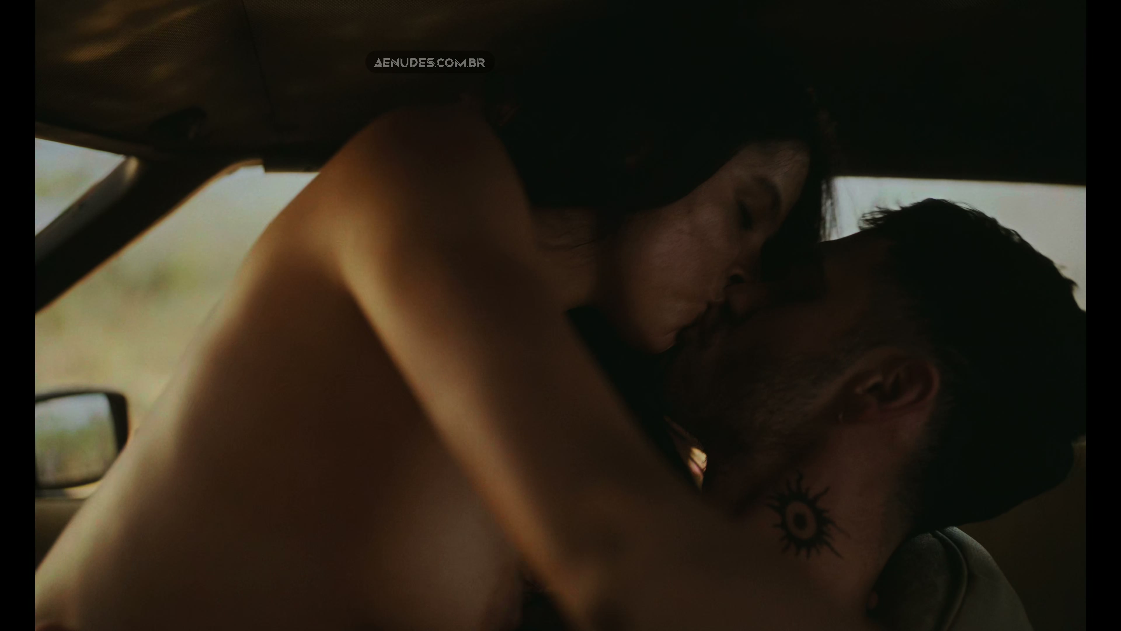 Laura Osma nua pelada cena de sexo em Pimpinero, Sangue e Gasolina