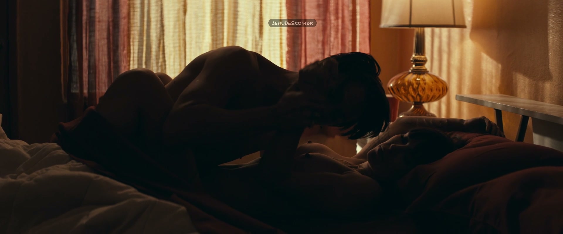 Nadine Crocker nua pelada cena de sexo em Continue