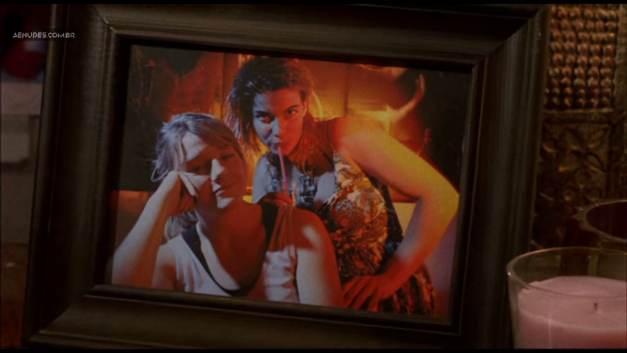 Natalia Tena nua pelada cena de sexo em Afterlife (2005)