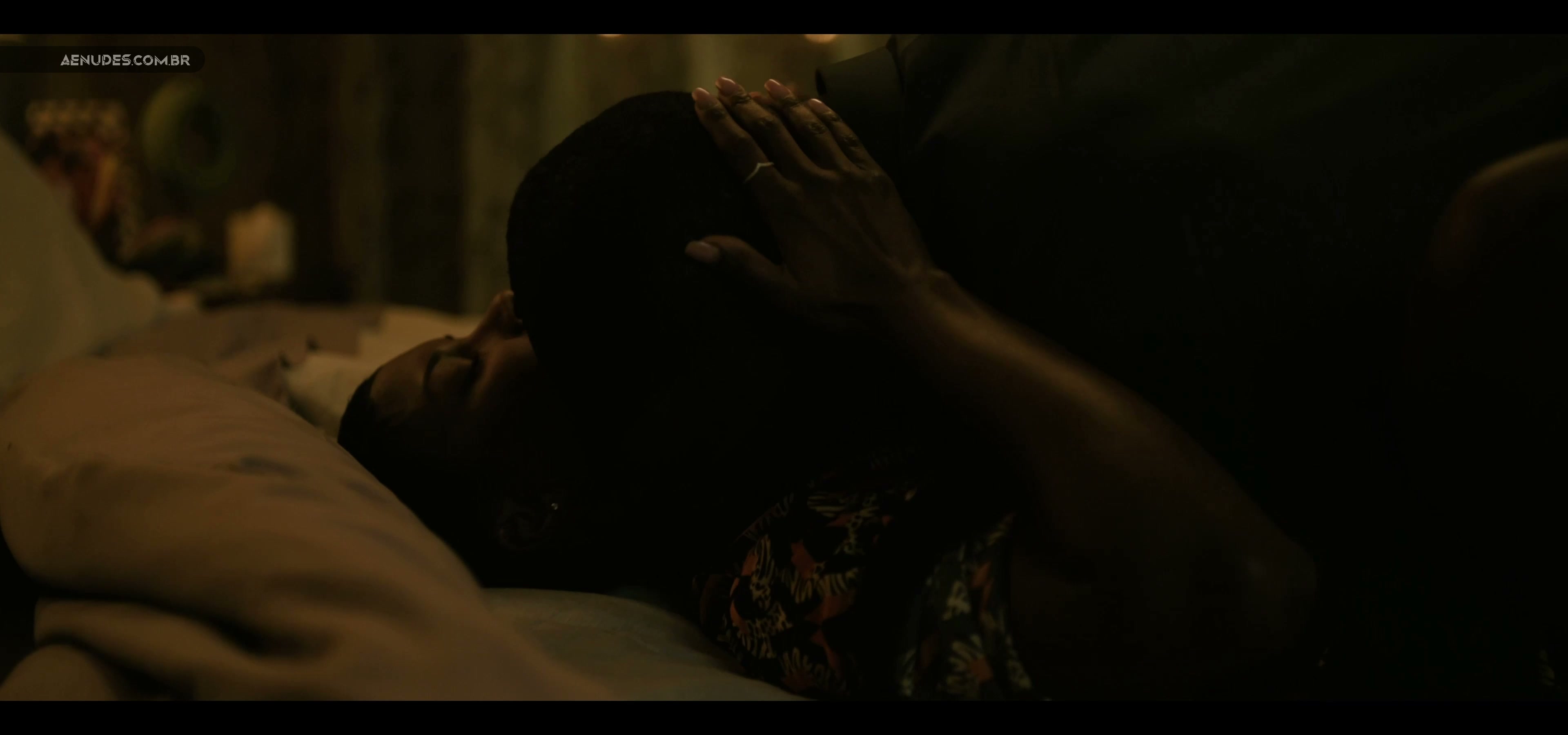 Samantha Walkes nua pelada cena de sexo em Cross
