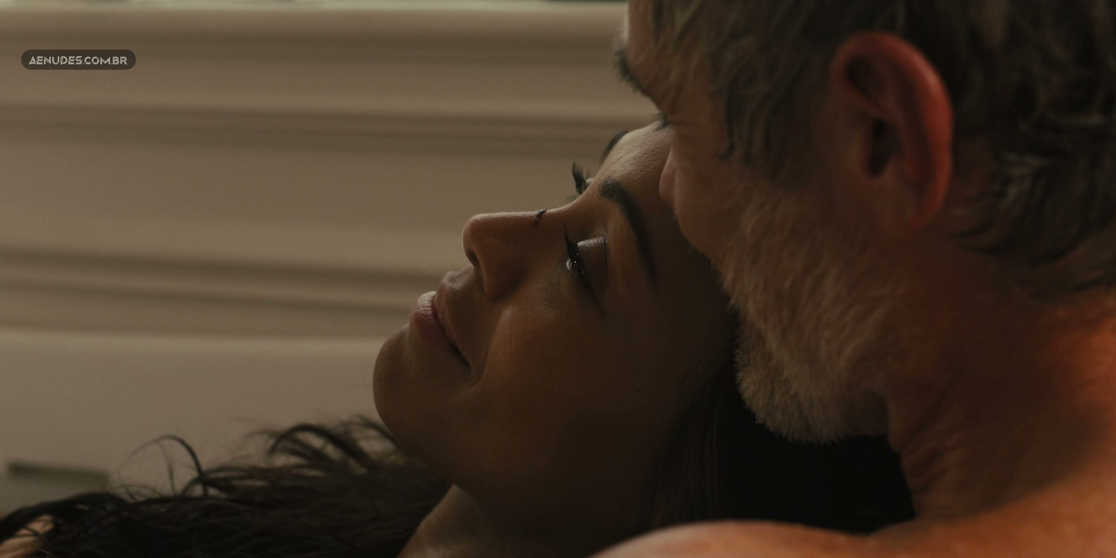 Zoe Saldana Genesis Rodriguez nua pelada cena de sexo em Lioness