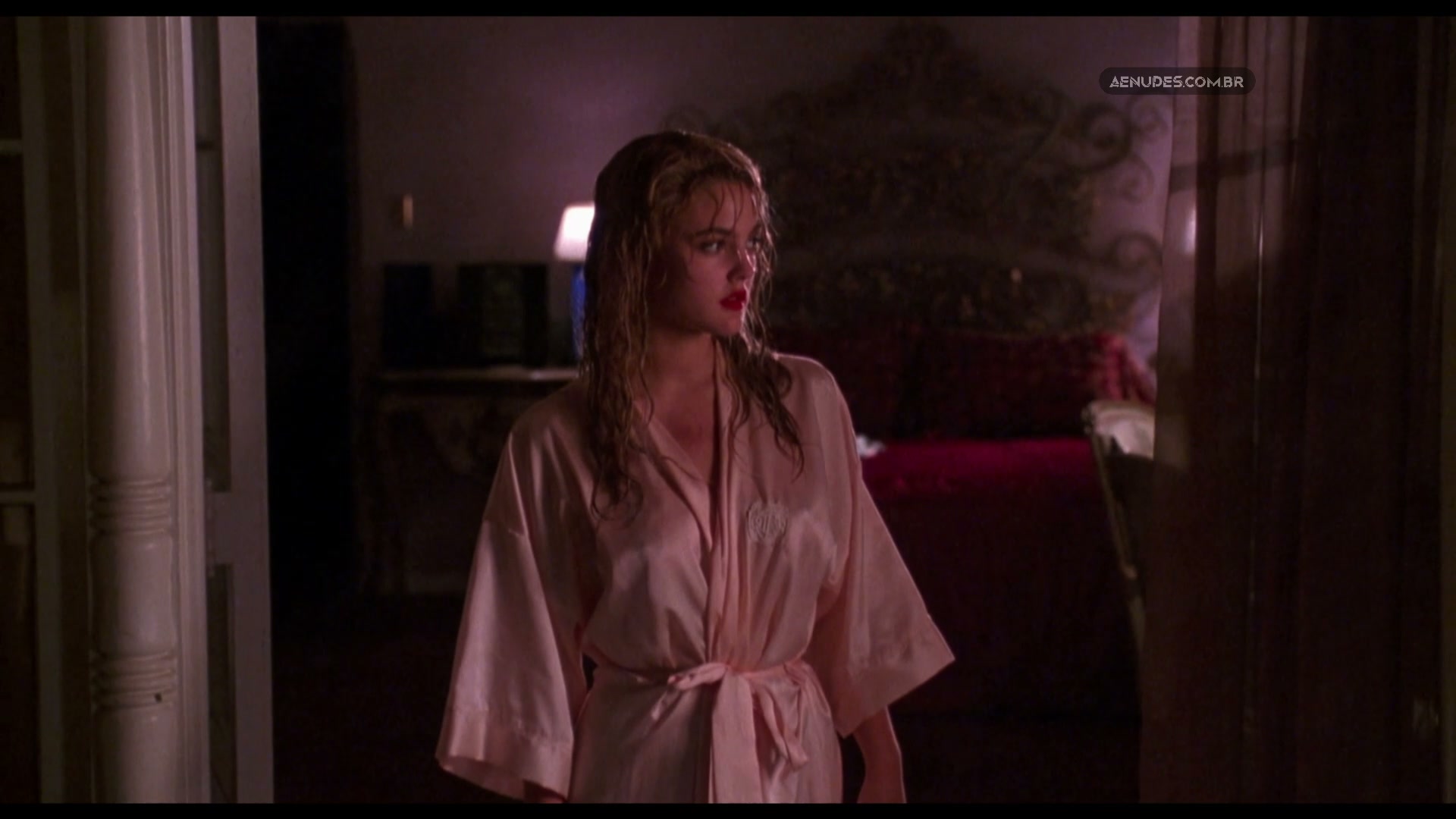 Drew Barrymore nua pelada cena de sexo em Poison Ivy Relacao Indecente