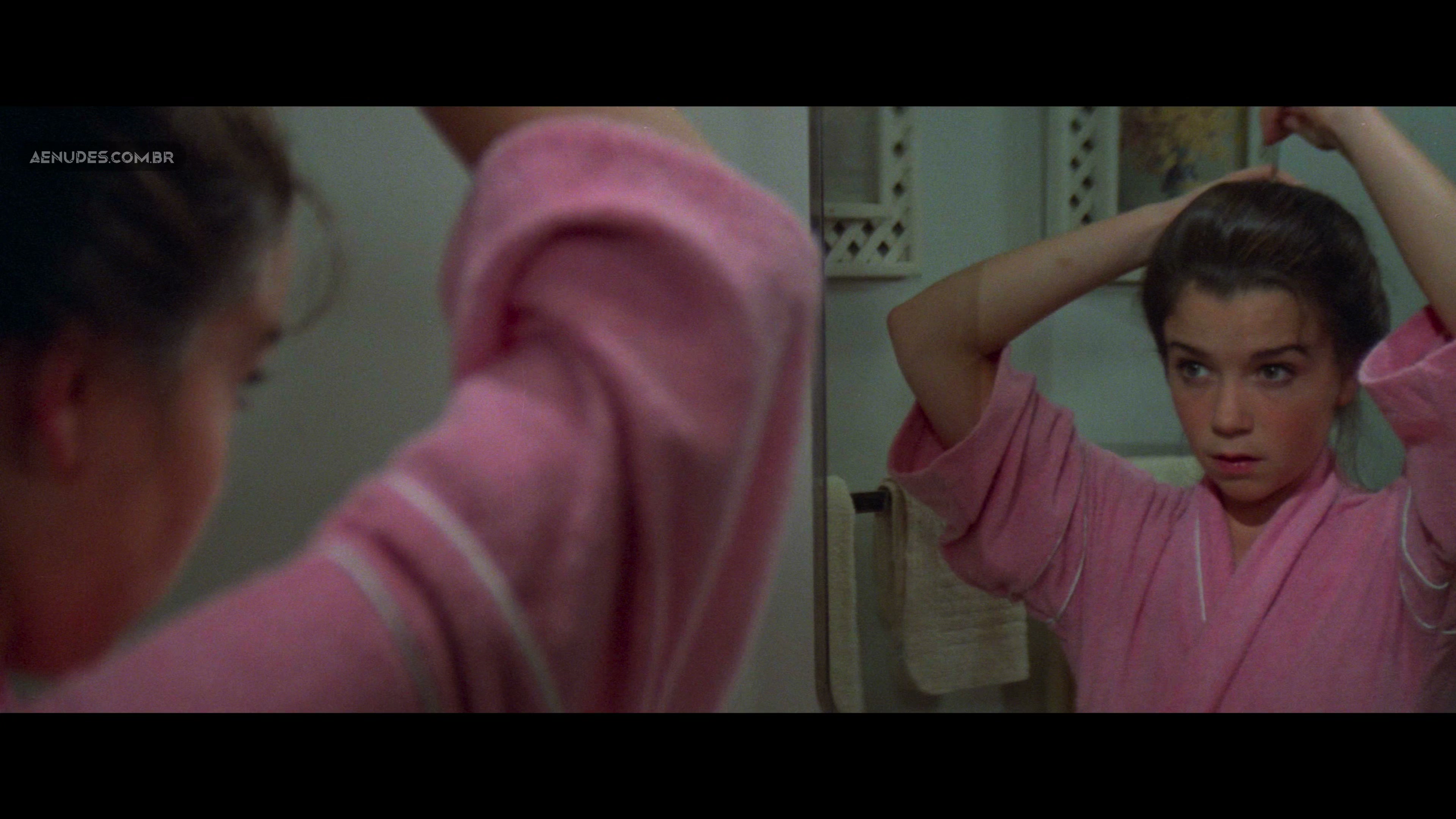 Elizabeth Berridge nua pelada cena de sexo em Pague Para Entrar, Reze Para Sair (The Funhouse, 1981)