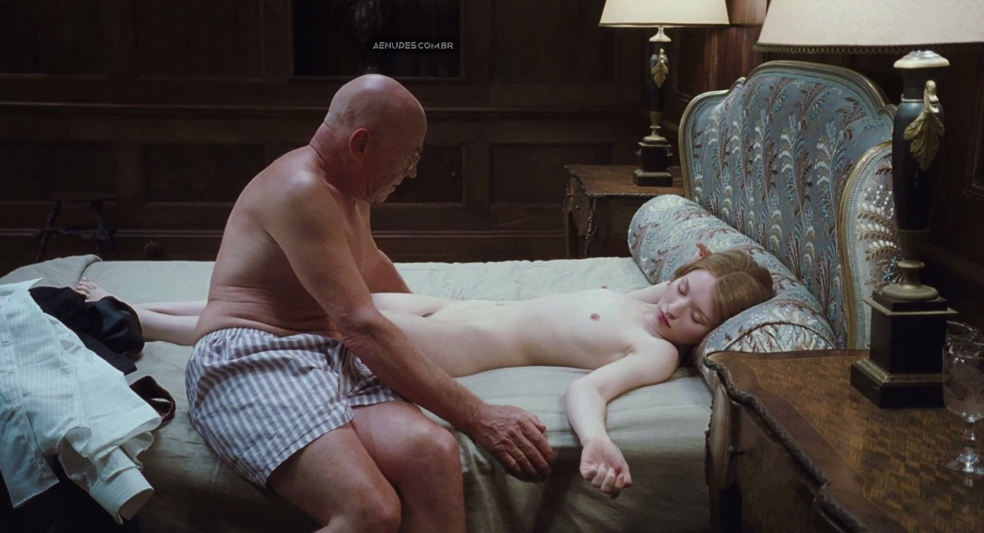 Emily Browning nua pelada cena de sexo em A Bela Adormecida (Sleeping Beauty)