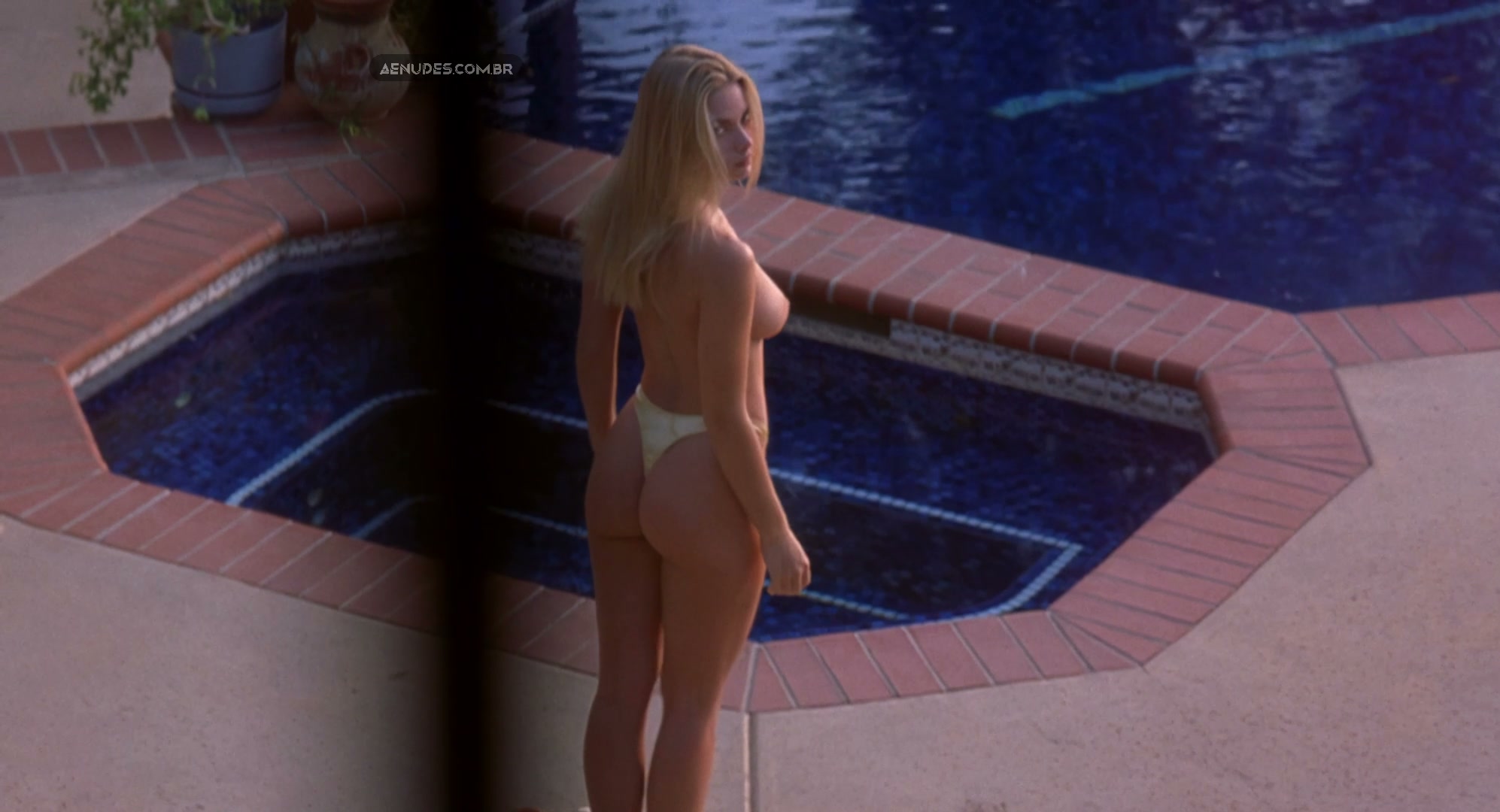 Jaime Pressly nua pelada cena de sexo em Poison Ivy Relacao Indecente