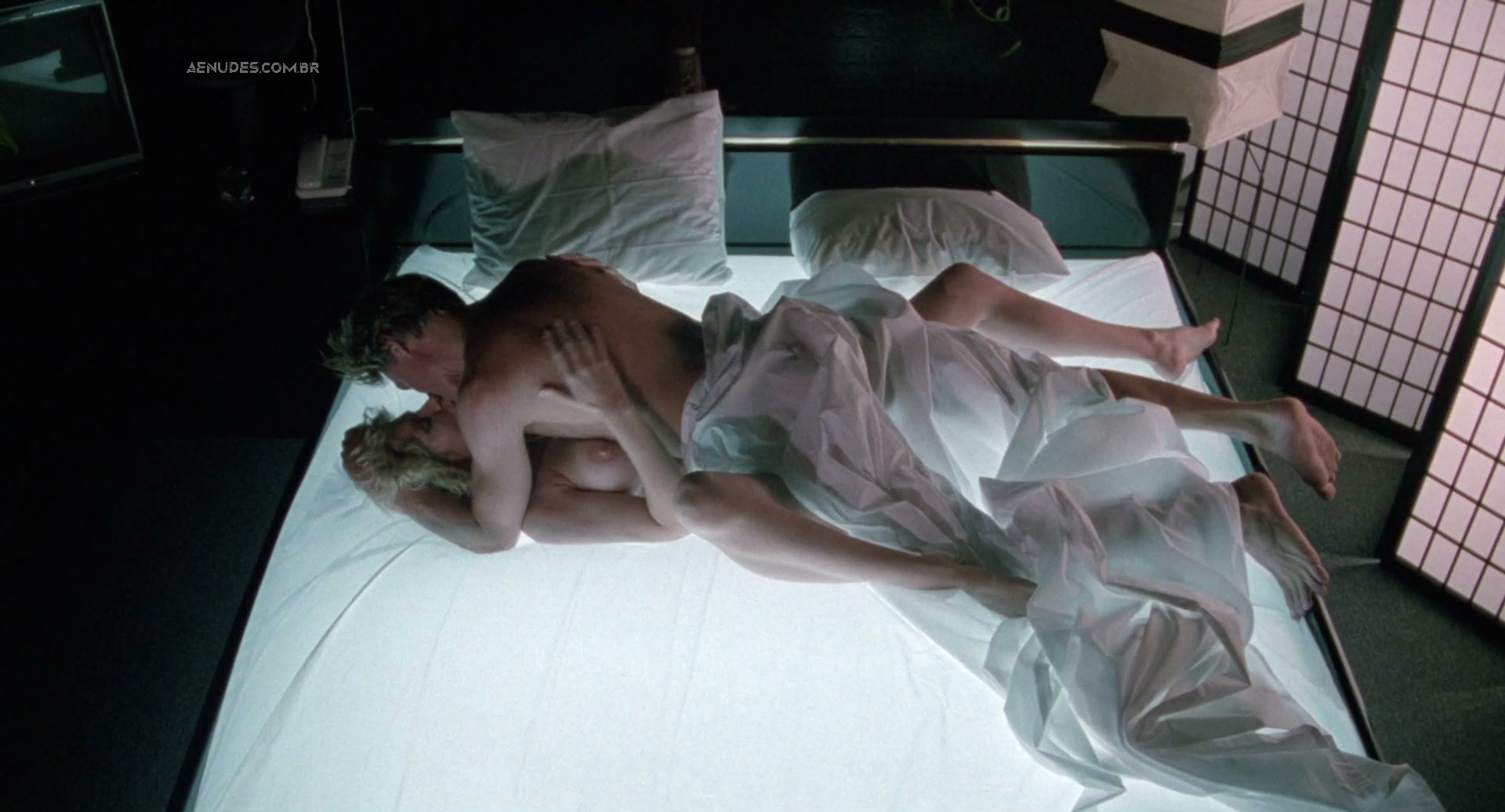 Shannon Tweed nua pelada cena de sexo em In The Cold Night
