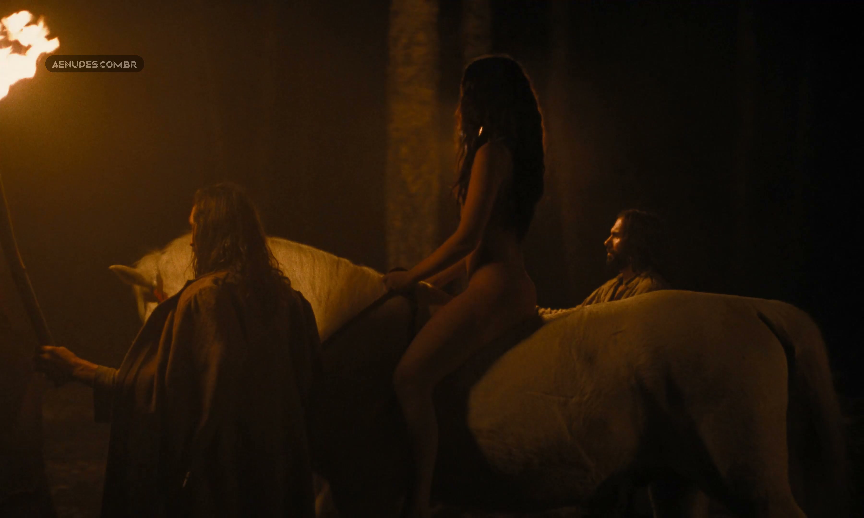 Katerina Bila Lily Rose Depp nua pelada cena de sexo em Nosferatu