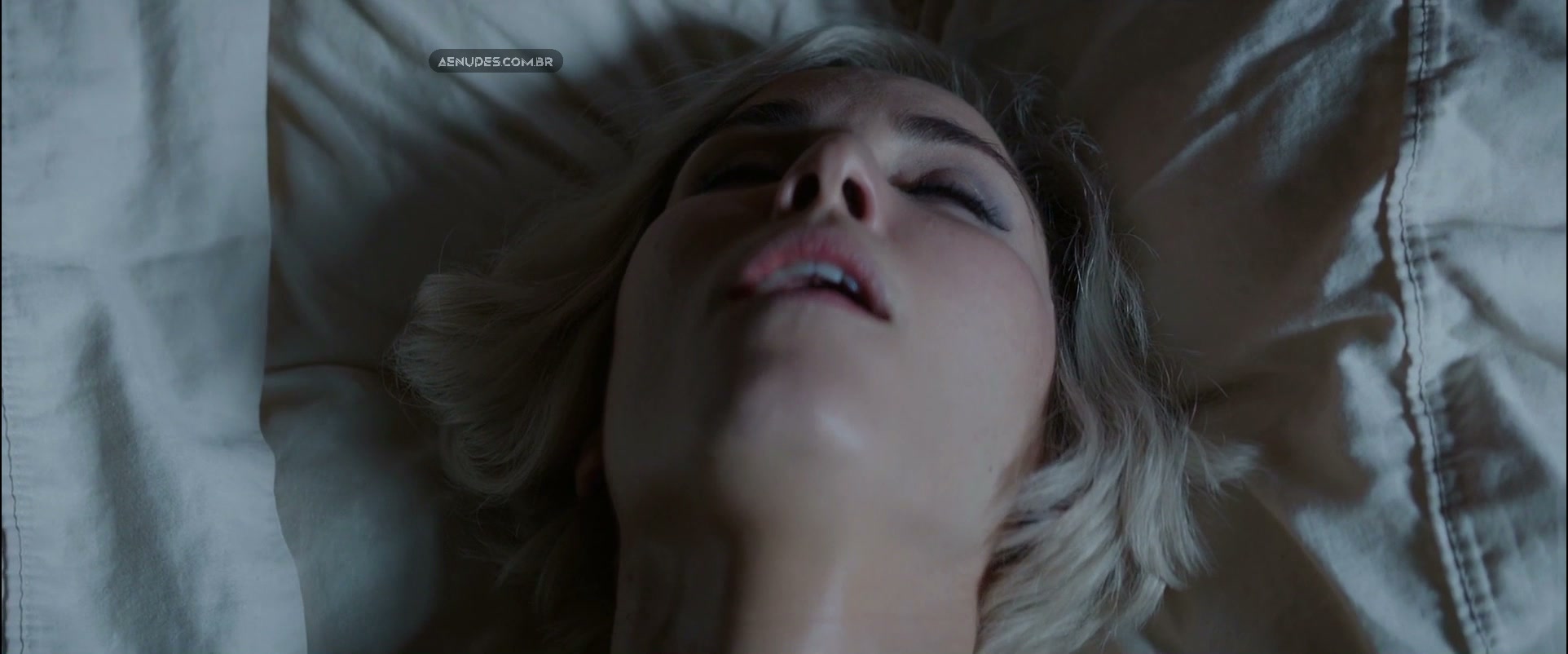 Noomi Rapace nua pelada cena de sexo em Onde Está Segunda? (What Happened to Monday)