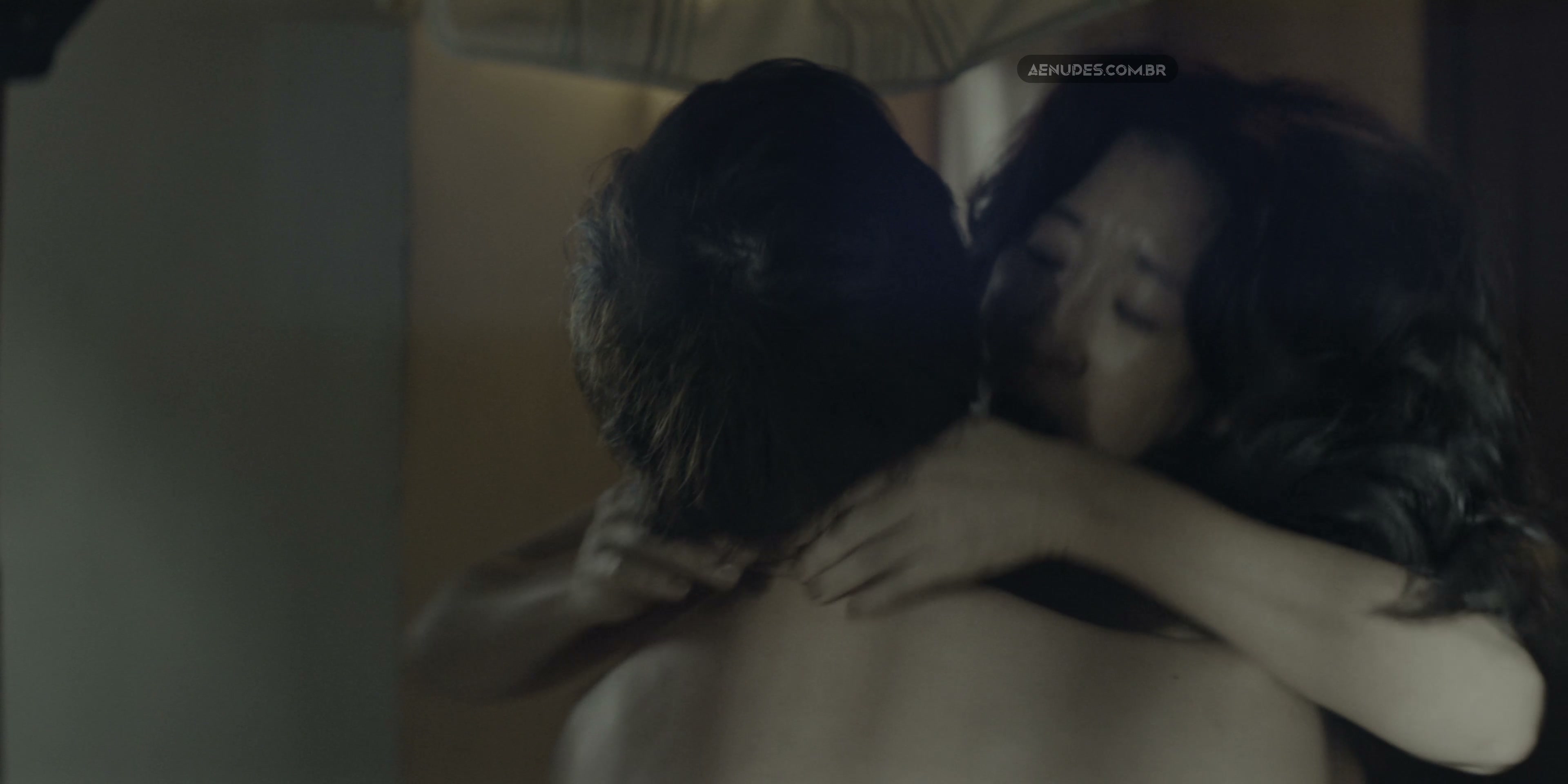 Sandra Oh nua pelada cena de sexo em The Sympathizer