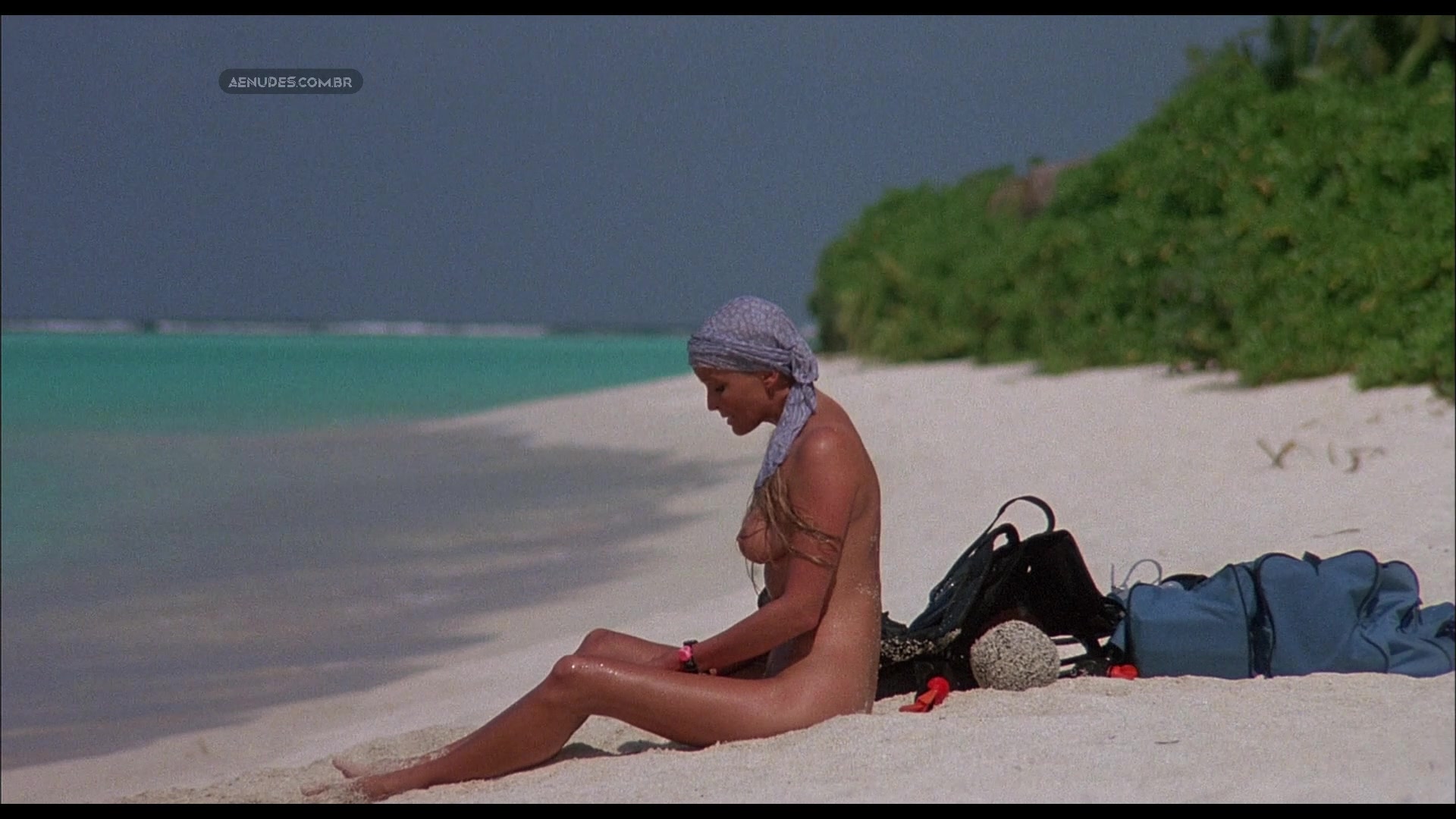Bo Derek nua pelada cena de sexo em Ghosts Cant Do It