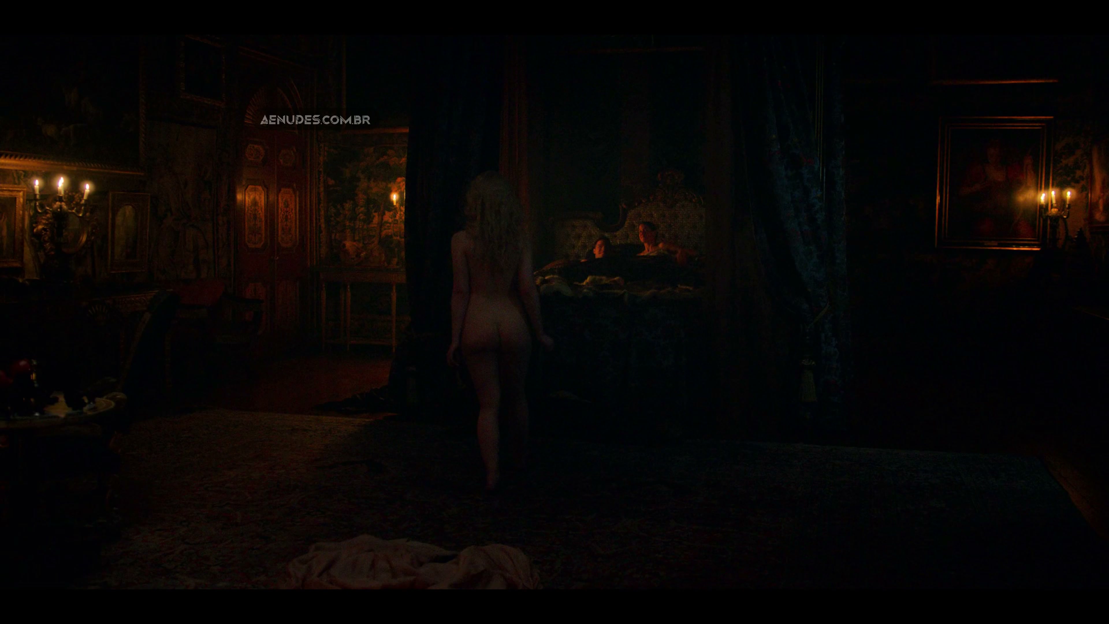Elle Fanning nua pelada cena de sexo em The Great