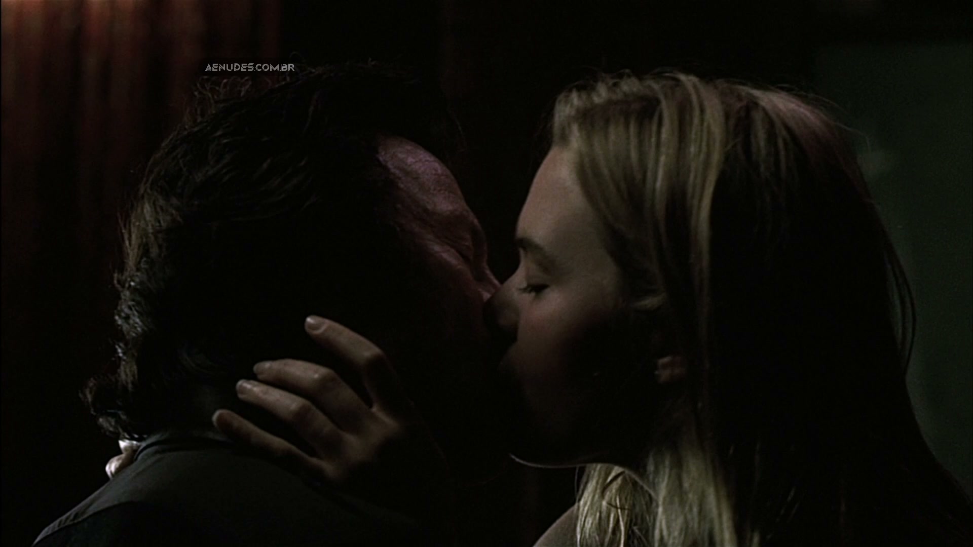 Kate Winslet nua pelada cena de sexo em Holy Smoke