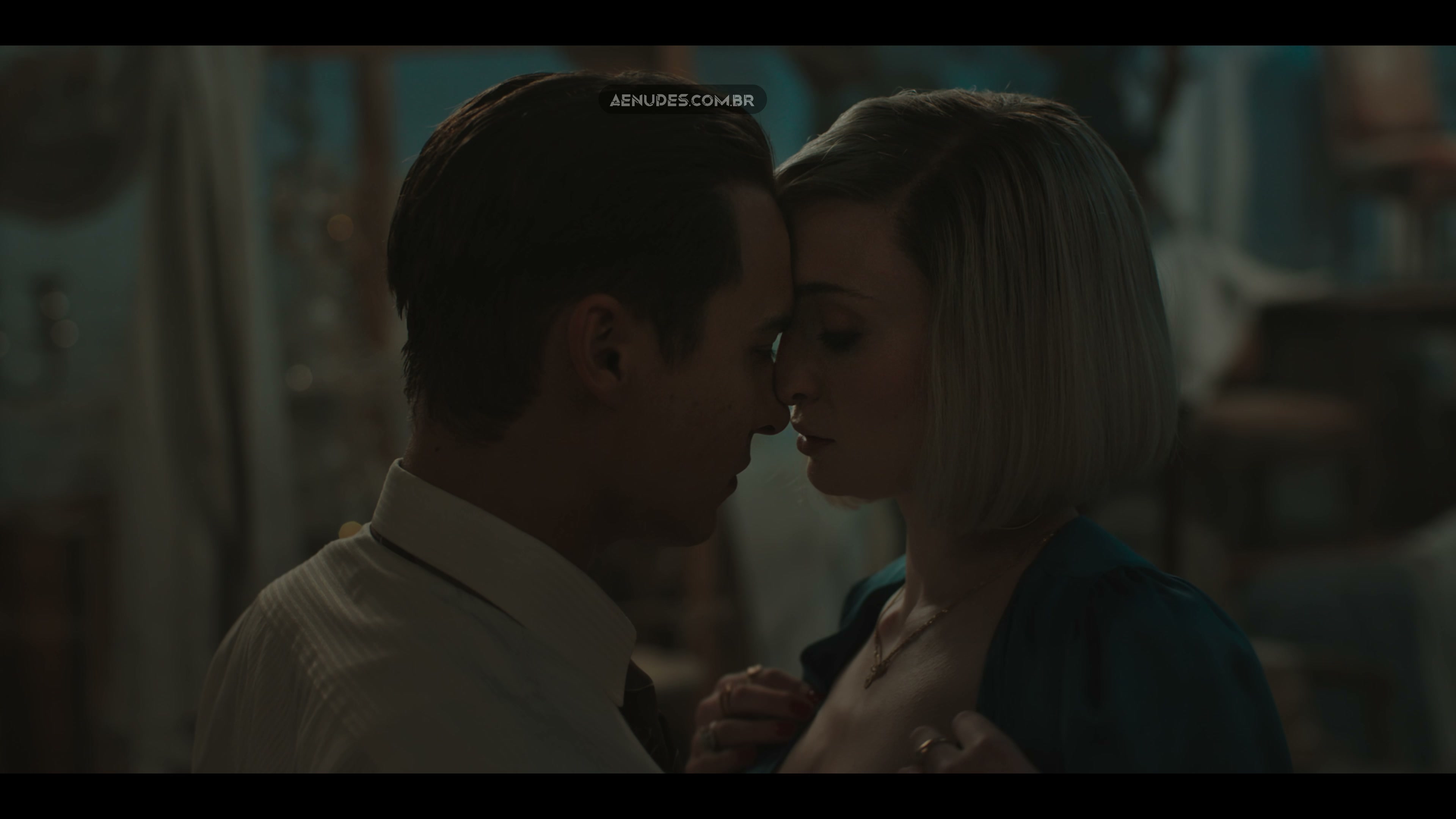 Sophie Turner nua pelada cena de sexo em Joan