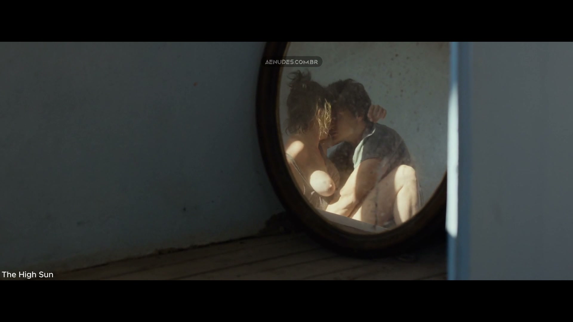 Tihana Lazovic nua pelada cena de sexo em The High Sun E Only When I Laugh