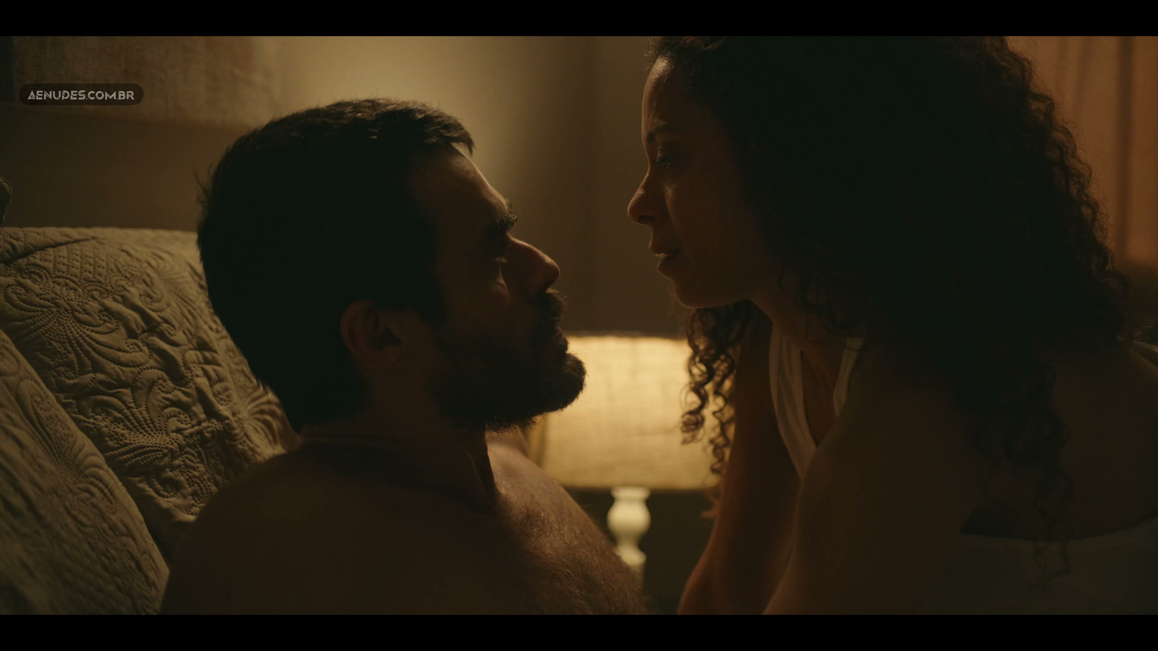 Cinara Leal nua pelada cena de sexo em A Divisao s04