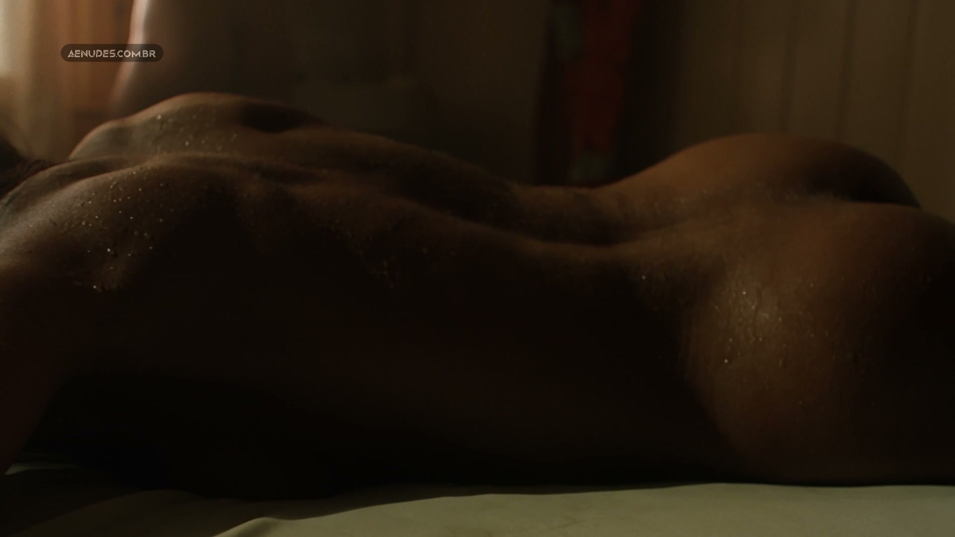 Deborah Shelton nua pelada cena de sexo em Nemesis