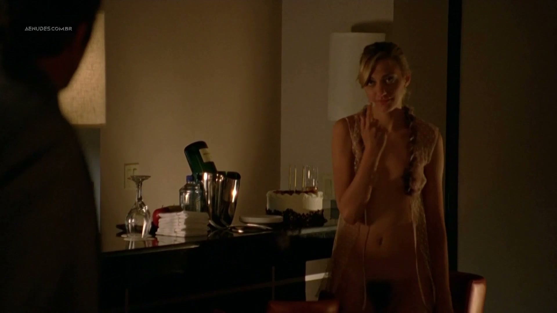 Mageina Tovah nua pelada cena de sexo em Hung
