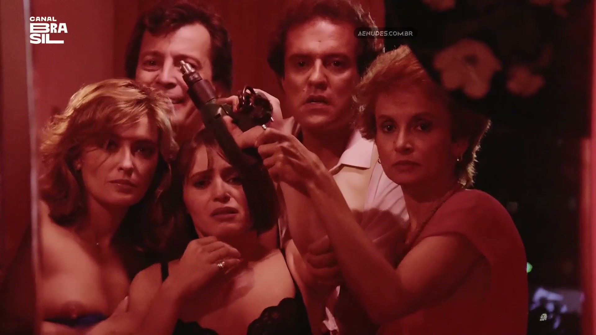 Maria Zilda Bethlem, Hileana Menezes, Joana Fomm nuas peladas cena de sexo em Espelho de Carne