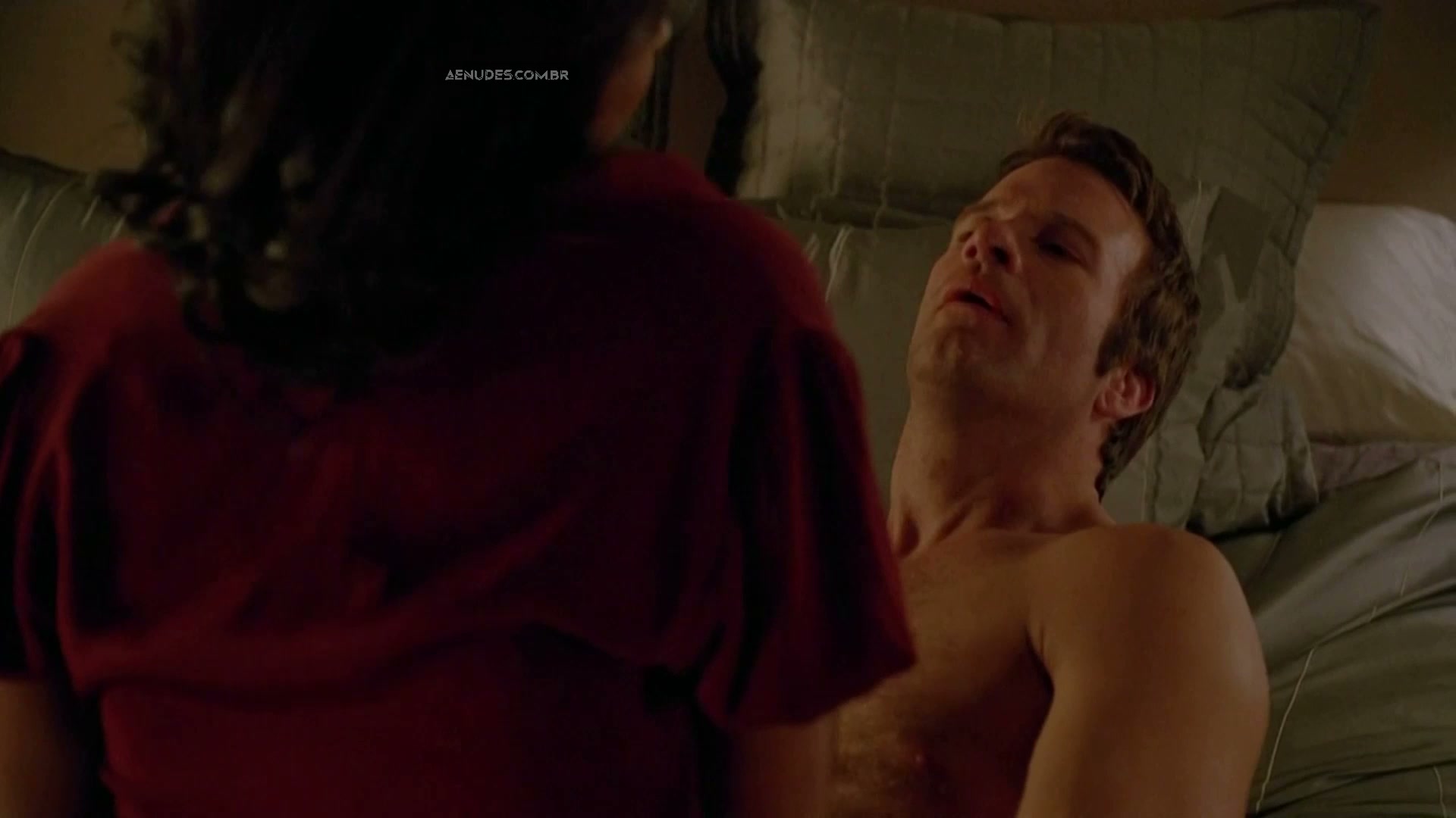 Merrin Dungey nua pelada cena de sexo em Hung