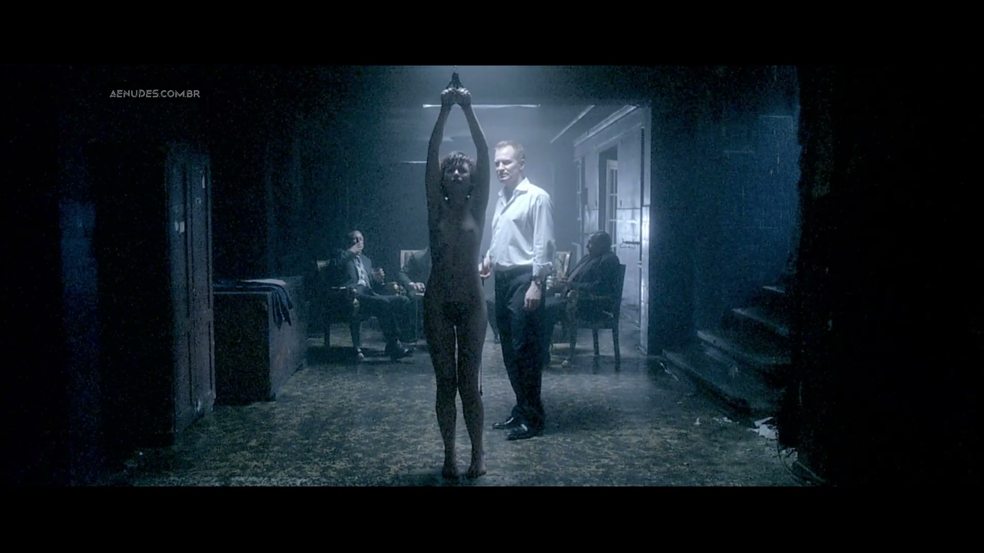 Olga Kurylenko nua pelada cena de sexo em Hitman