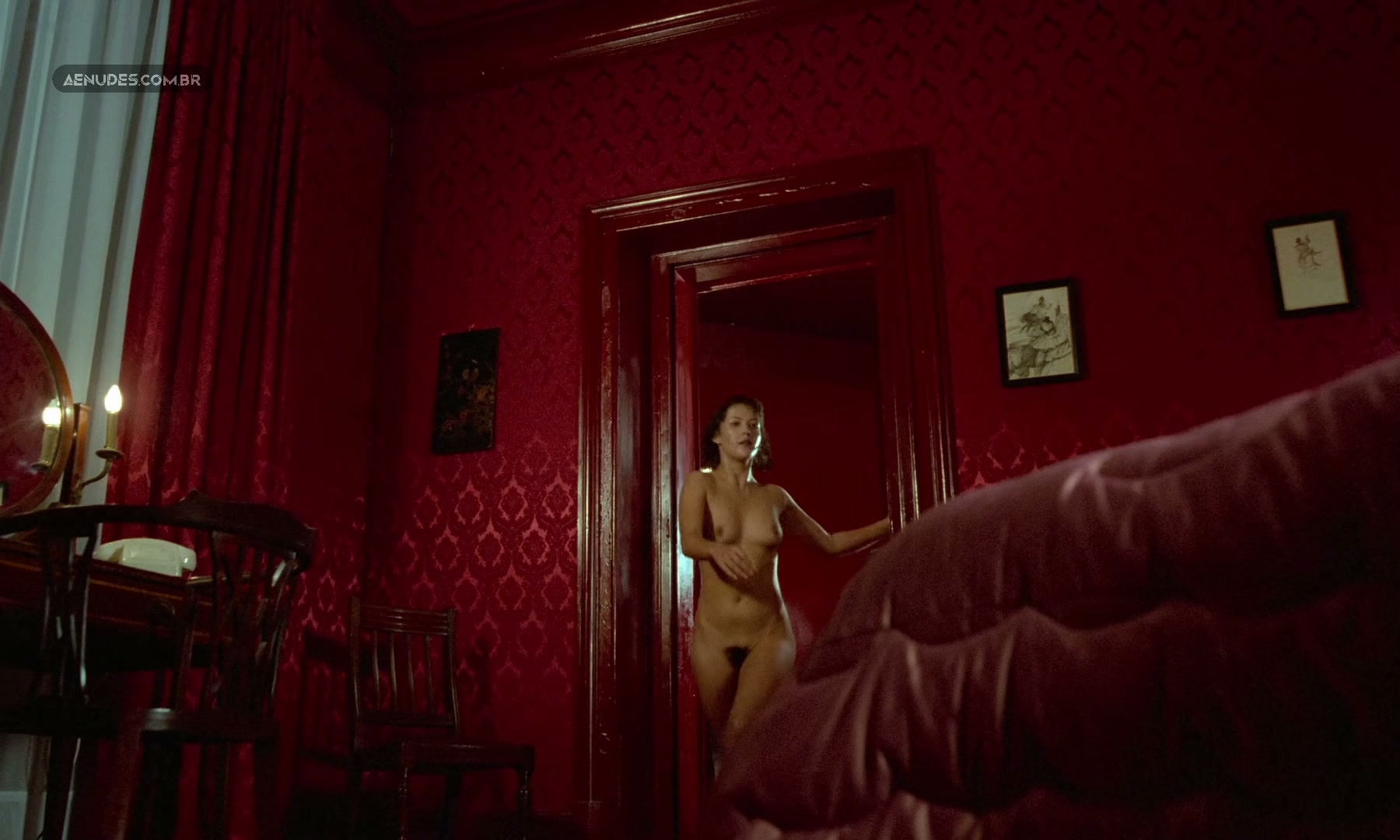 Sophie Marceau, Christiane Jean, etc nuas peladas cena de sexo em L'amour braque (A Revolta do Amor)
