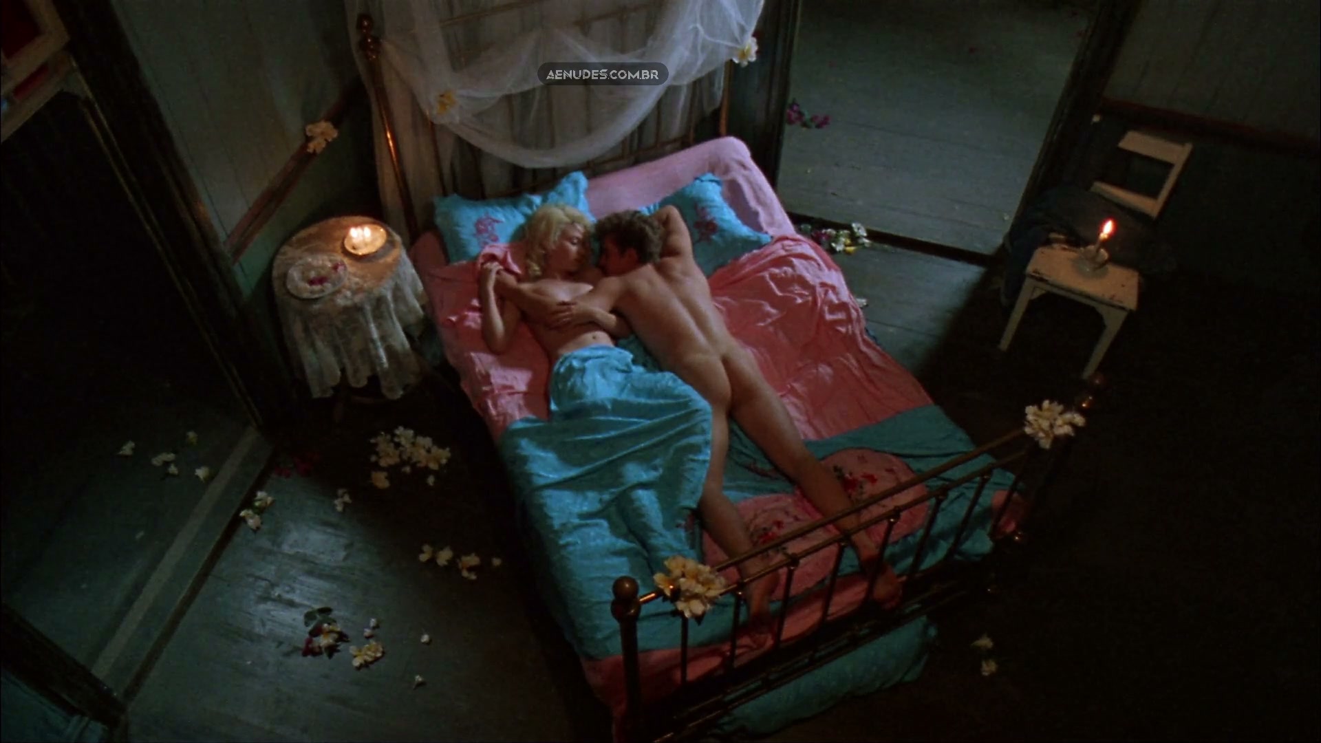 Kylie Minogue nua pelada cena de sexo em Amor Ilícito (The Delinquents)