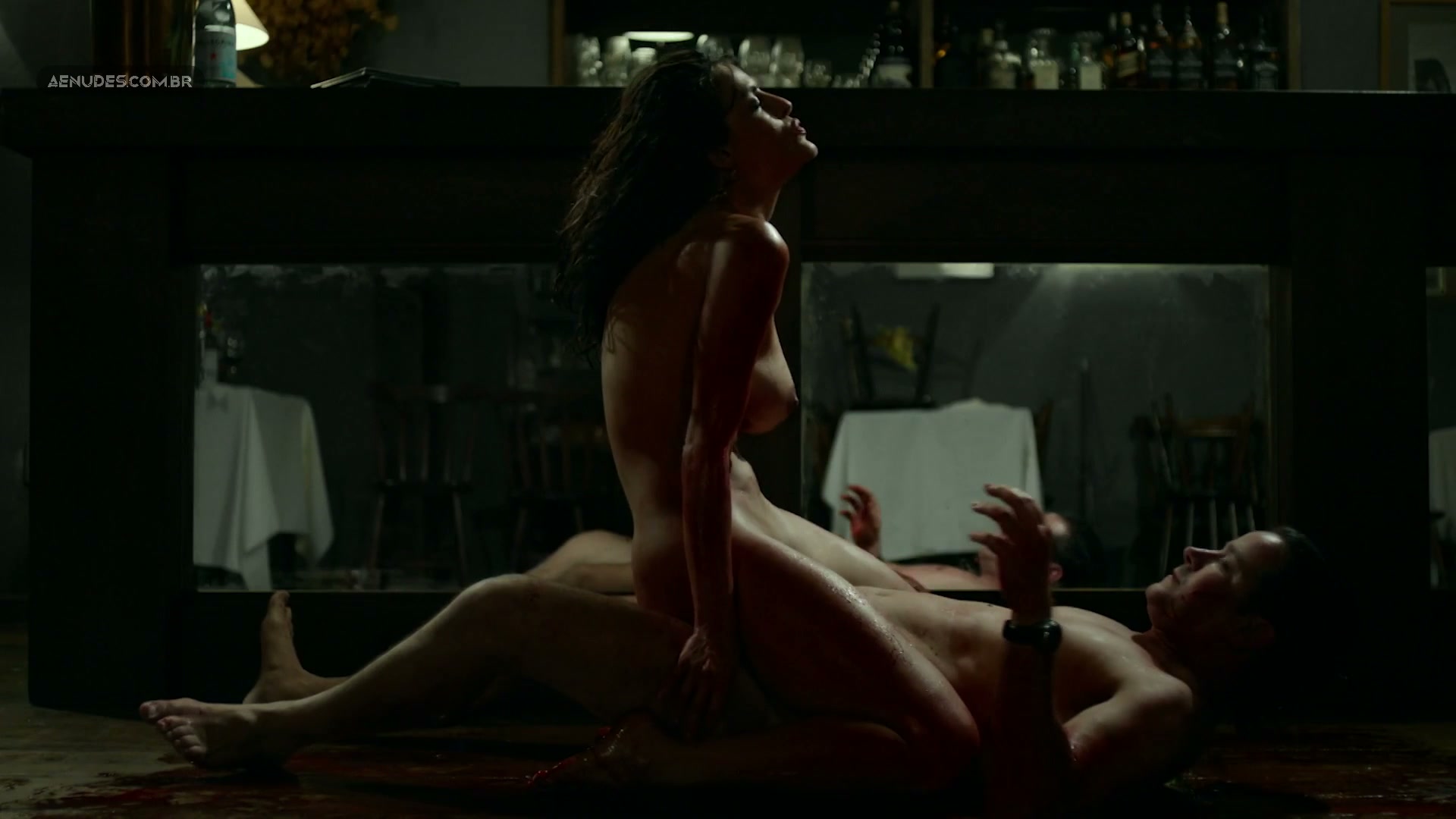 Luciana Paes nua pelada cena de sexo em O Animal Cordial