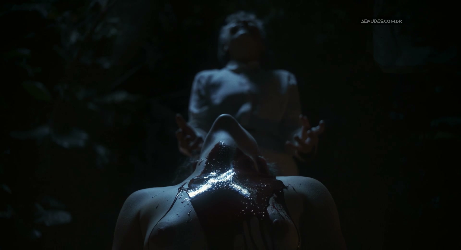 Luiza Kosovski nua pelada cena de sexo em A Herança