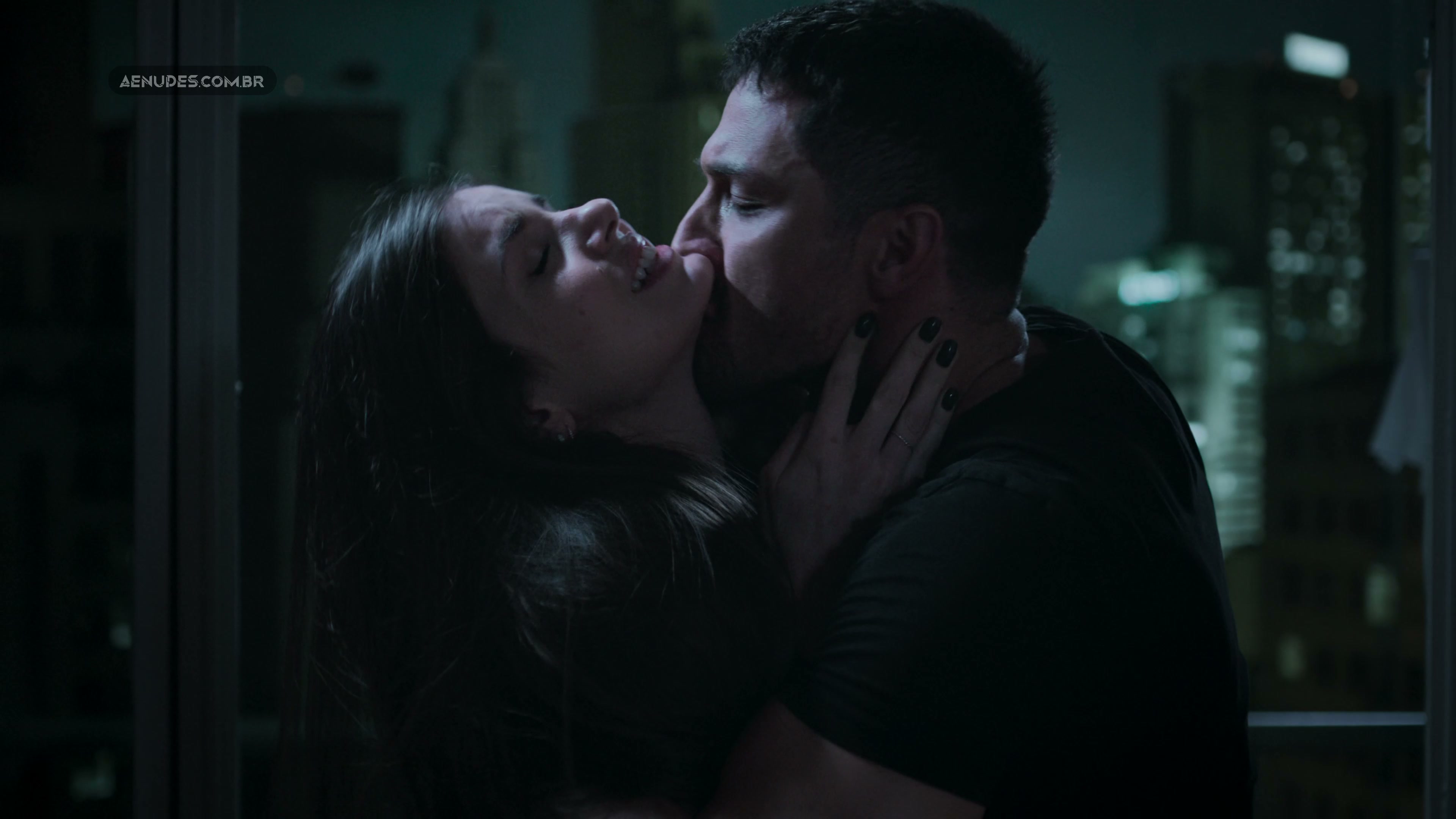 Camila Queiroz nua pelada cena de sexo em Verdades Secretas 2