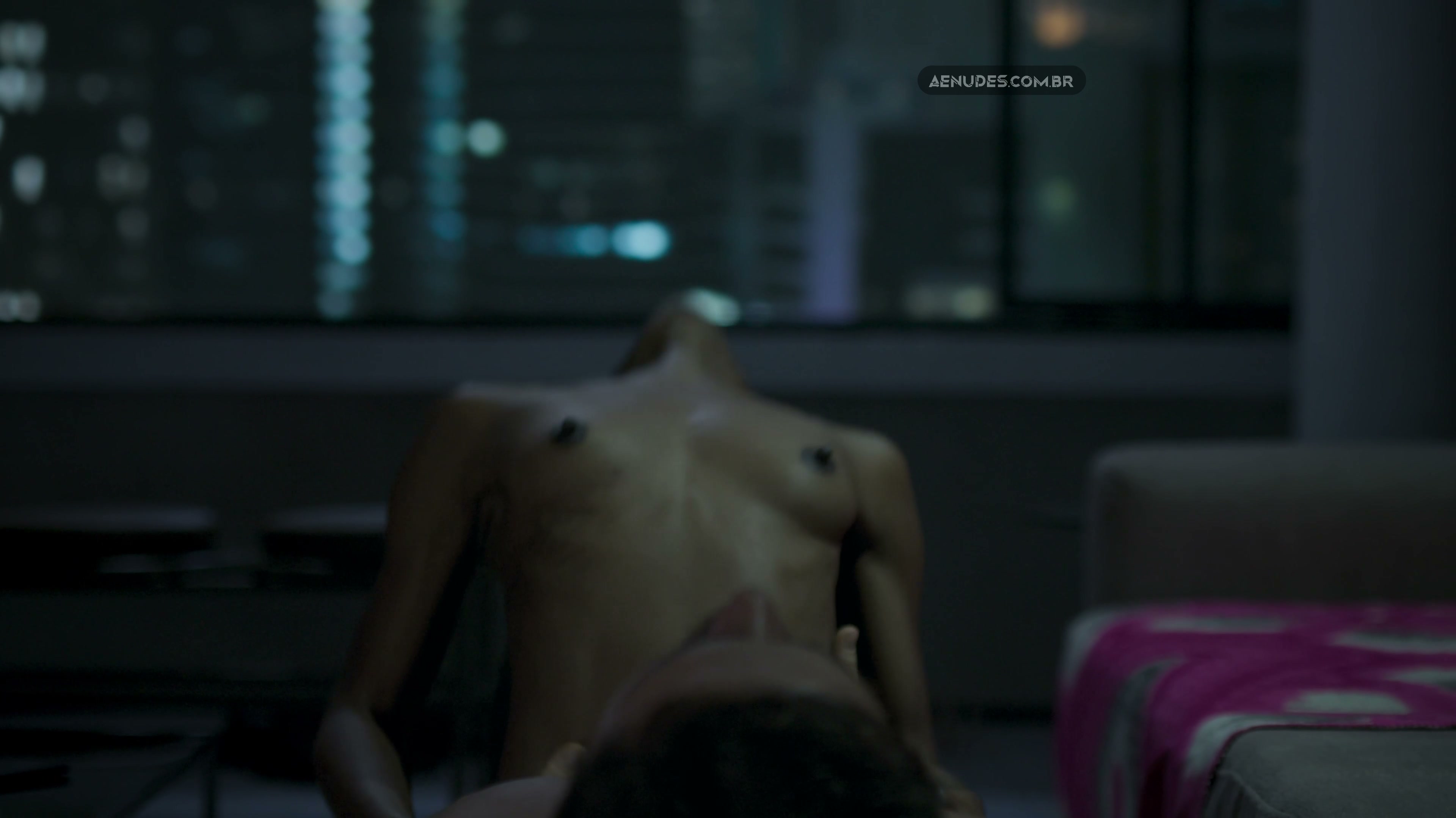 Erika Januza nua pelada cena de sexo em Verdades Secretas 2