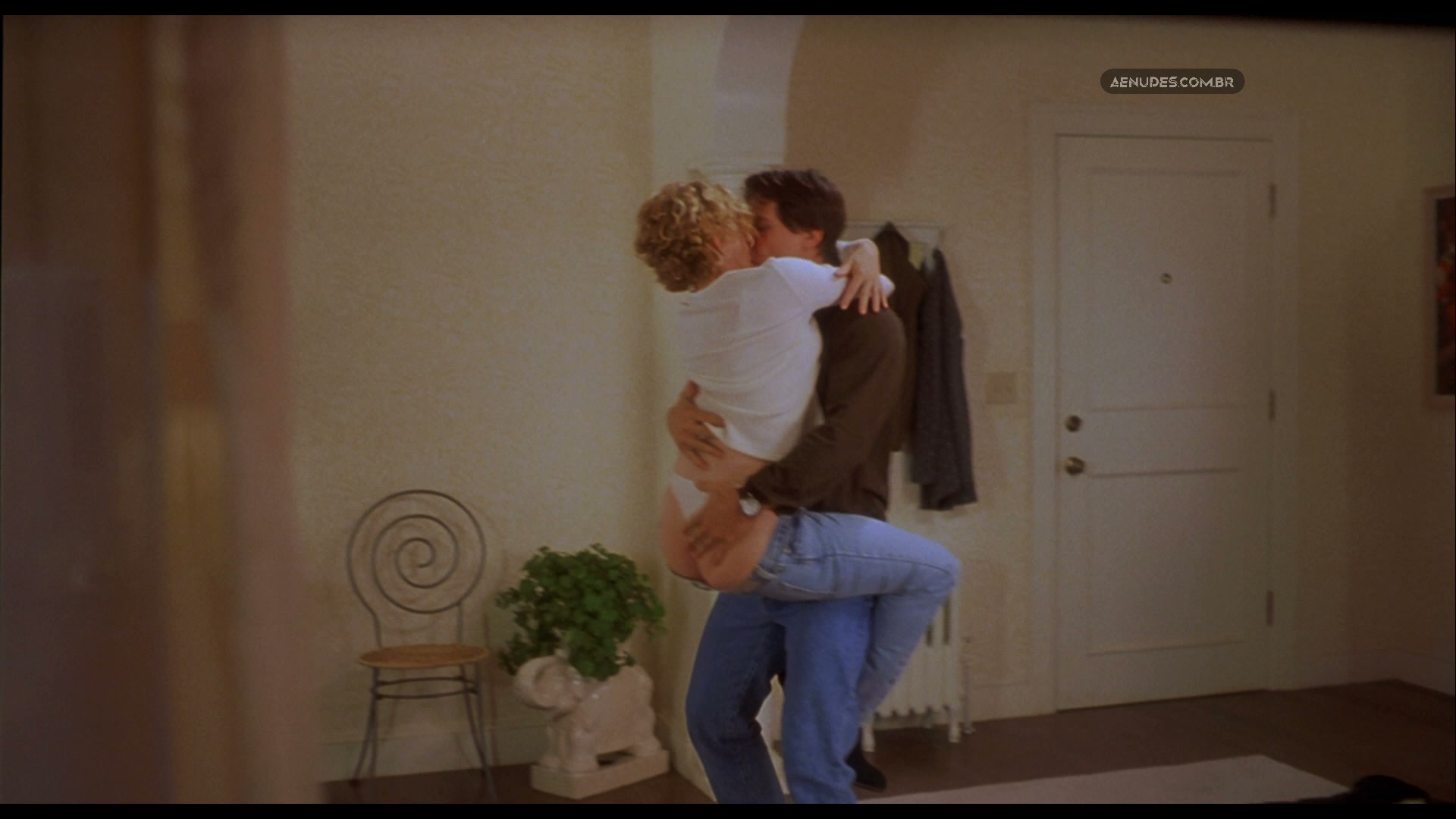 Kim Dickens, Elizabeth Shue nuas peladas cena de sexo em Hollow Man