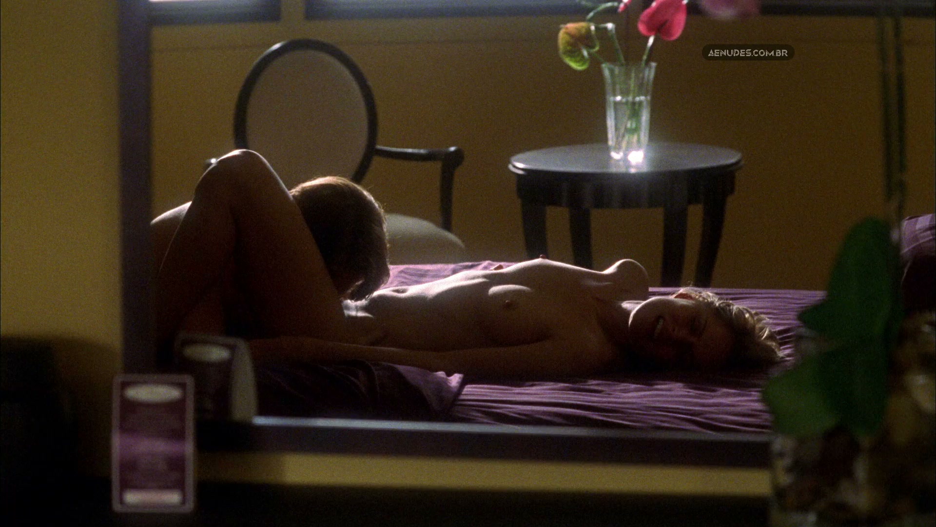 Kim Dickens nua pelada cena de sexo em Out Of Order